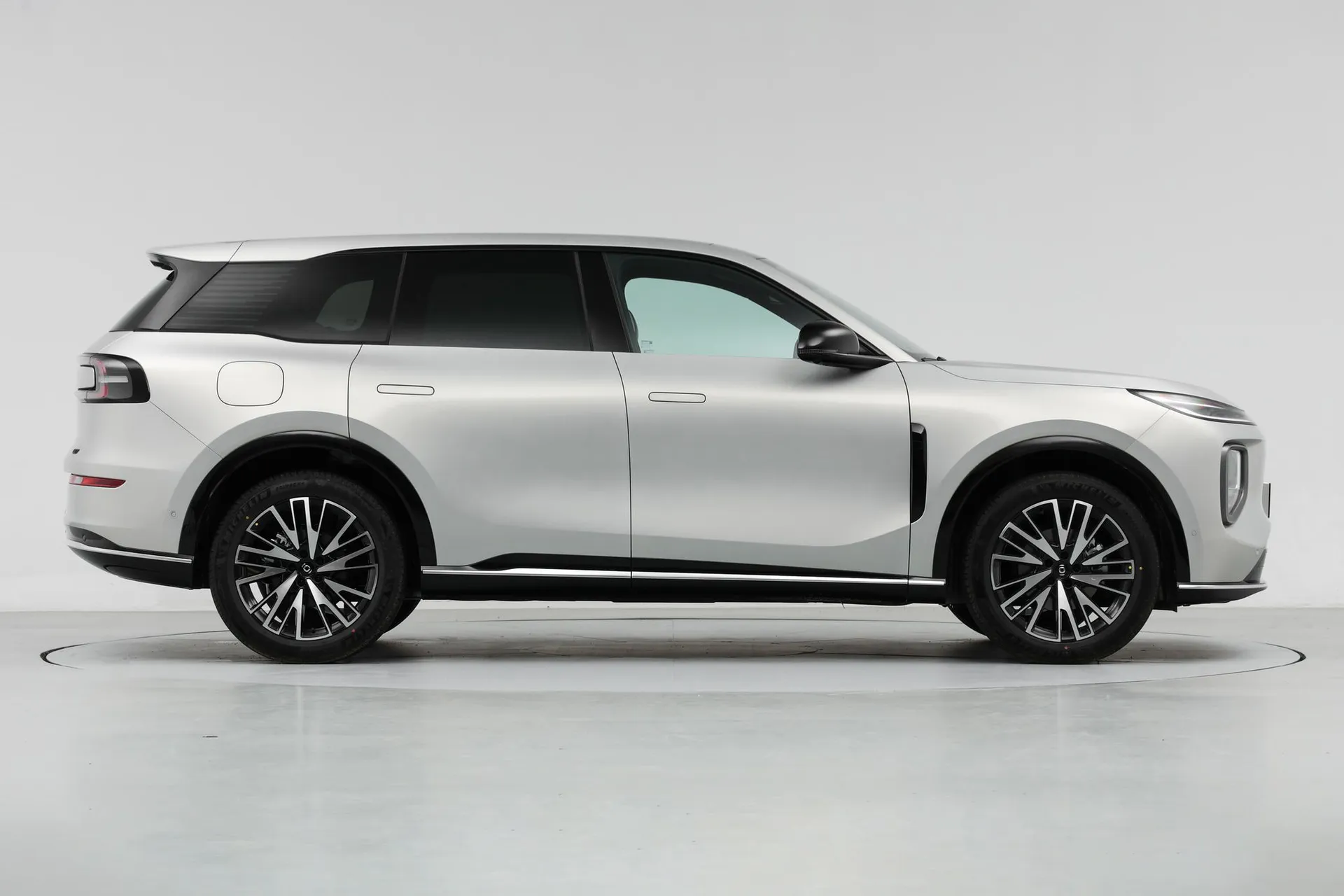  Q07 215 Flagship Plus