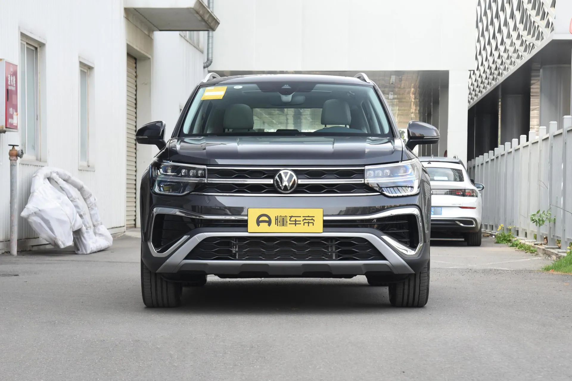  Tharu 300 TSI FWD Full Moon