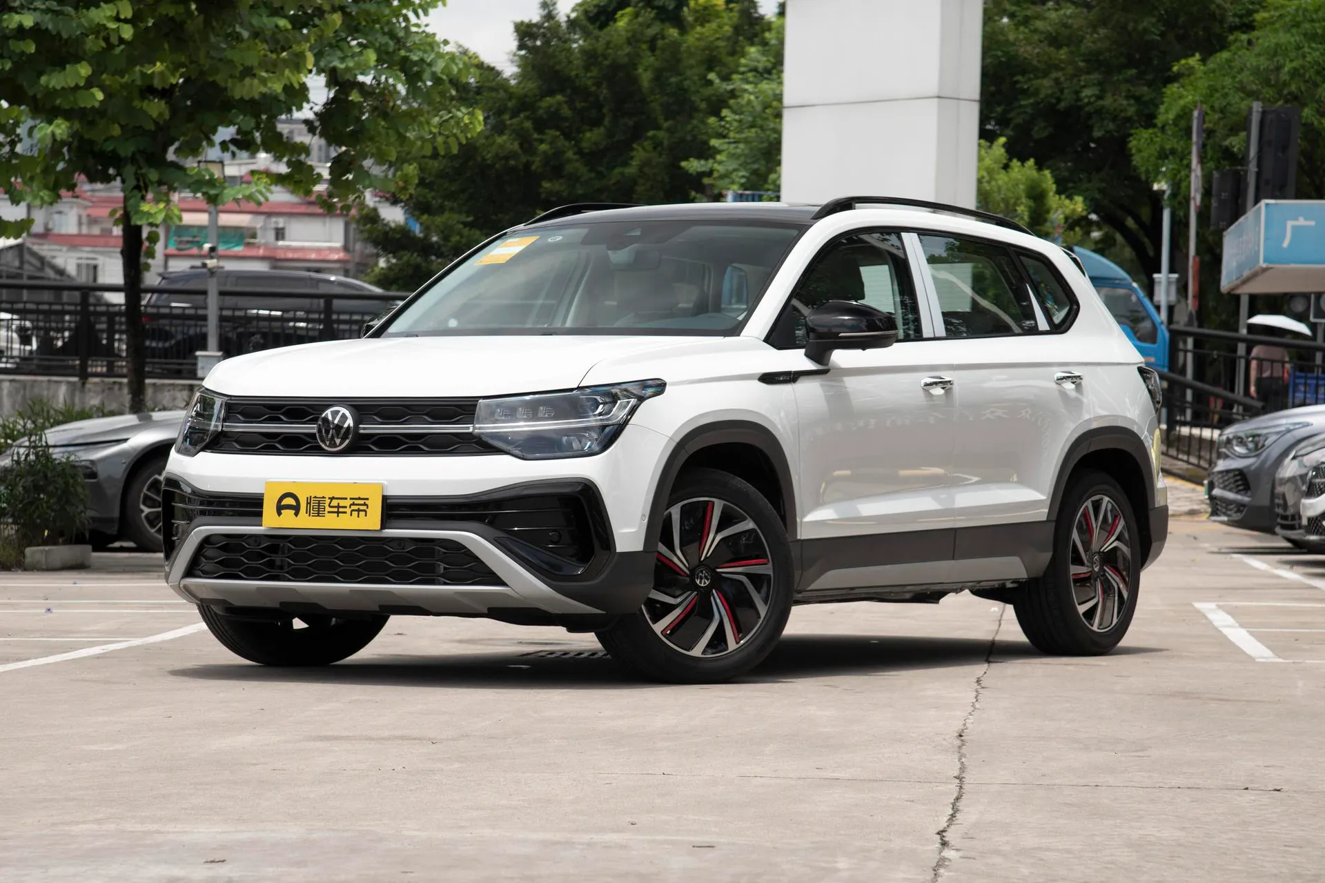  Tharu 330 TSI AWD Yuezun