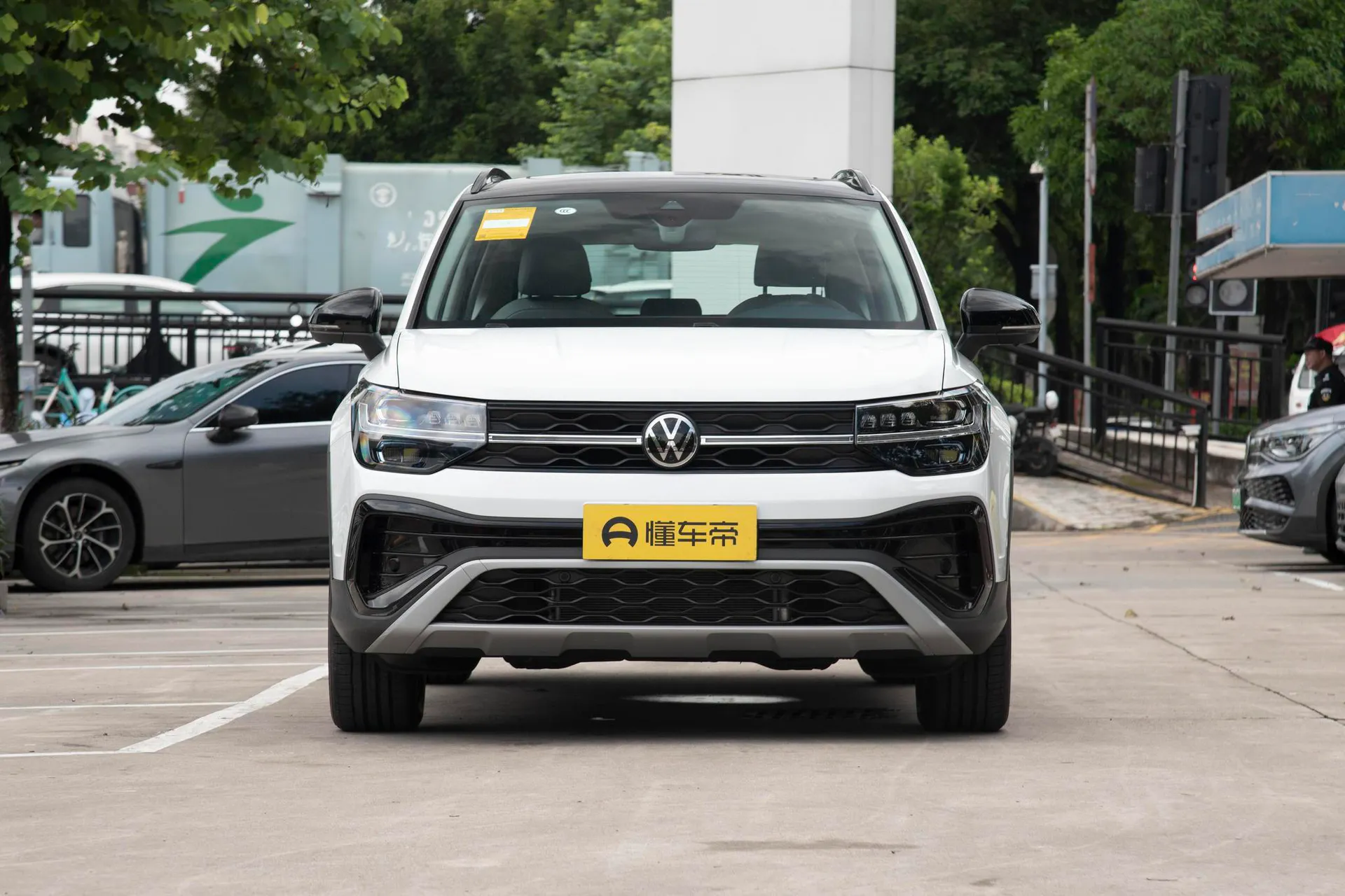 Tharu 330 TSI AWD Yuezun