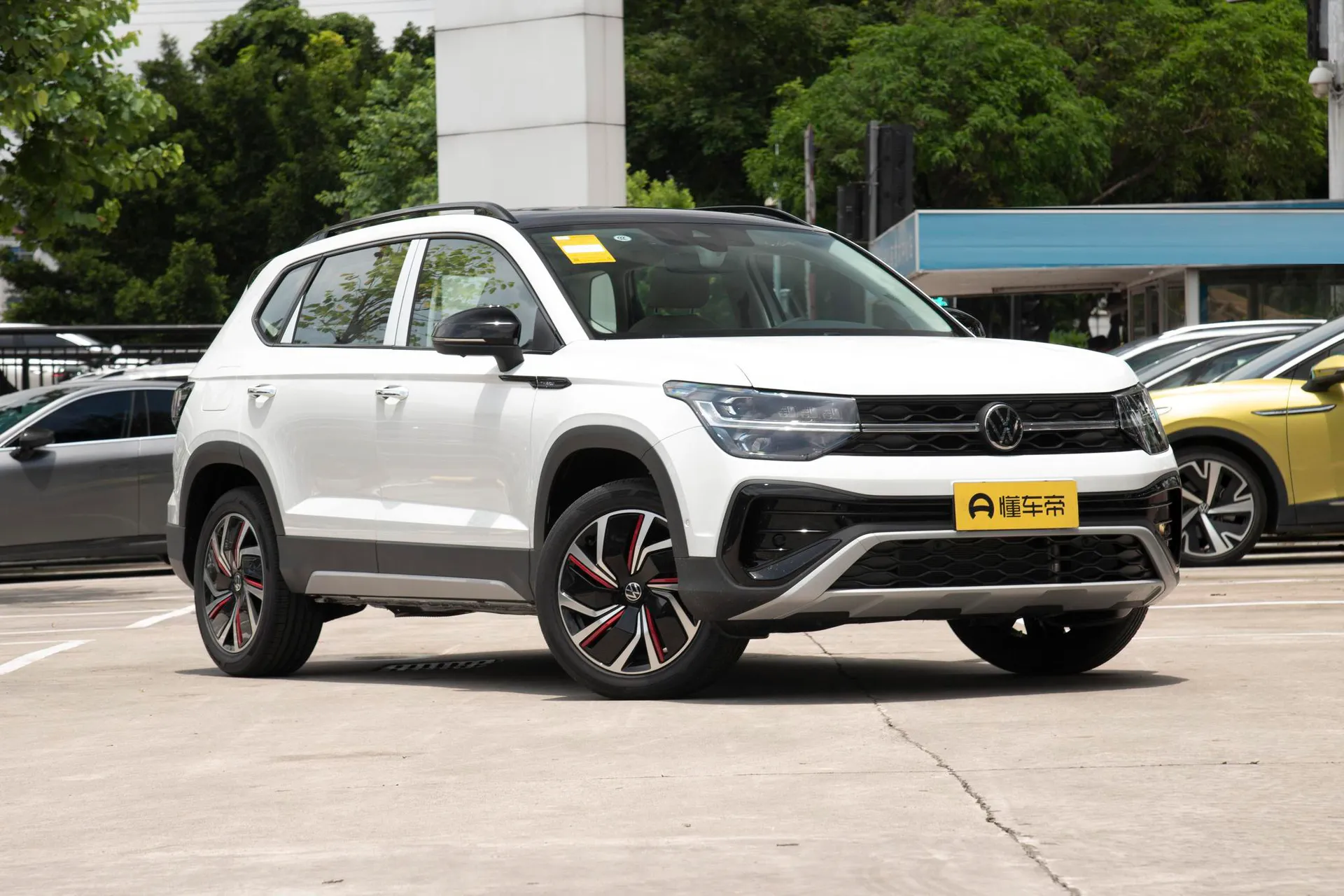  Tharu 330 TSI AWD Yuezun