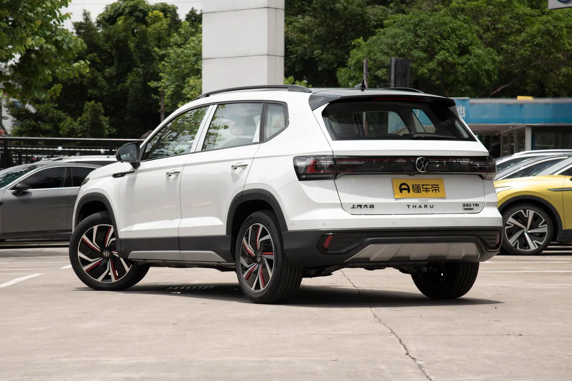 Tharu 330 TSI AWD Yuezun