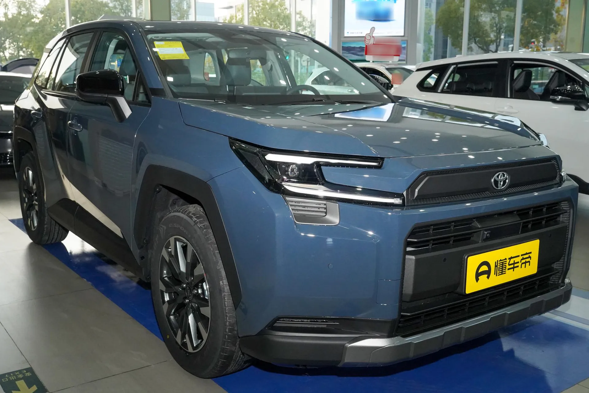  RAV4 2.0L FWD Luxury