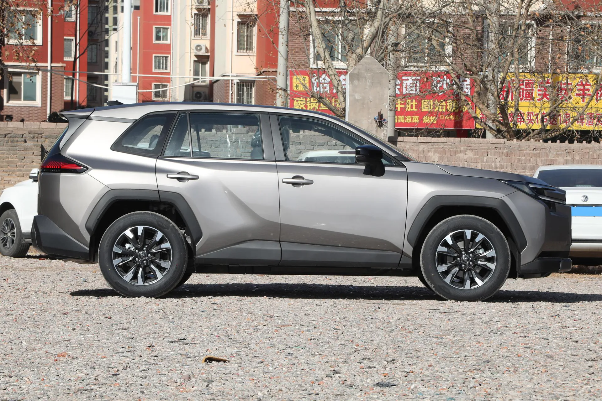  RAV4 2.0L FWD Luxury