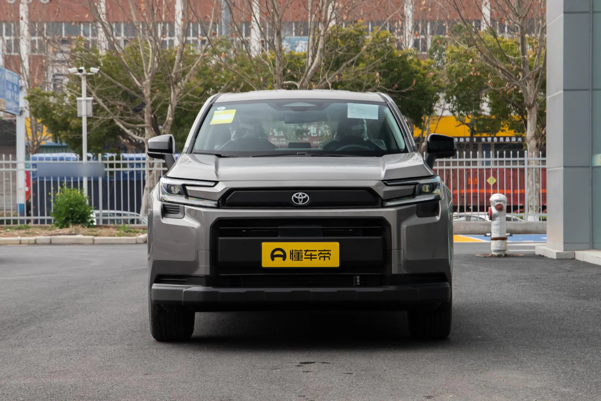  RAV4 Dual Engine 2.0L FWD Elite