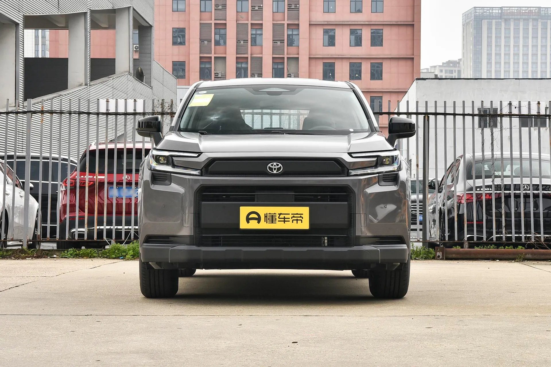  RAV4 Dual Engine 2.0L FWD Elite