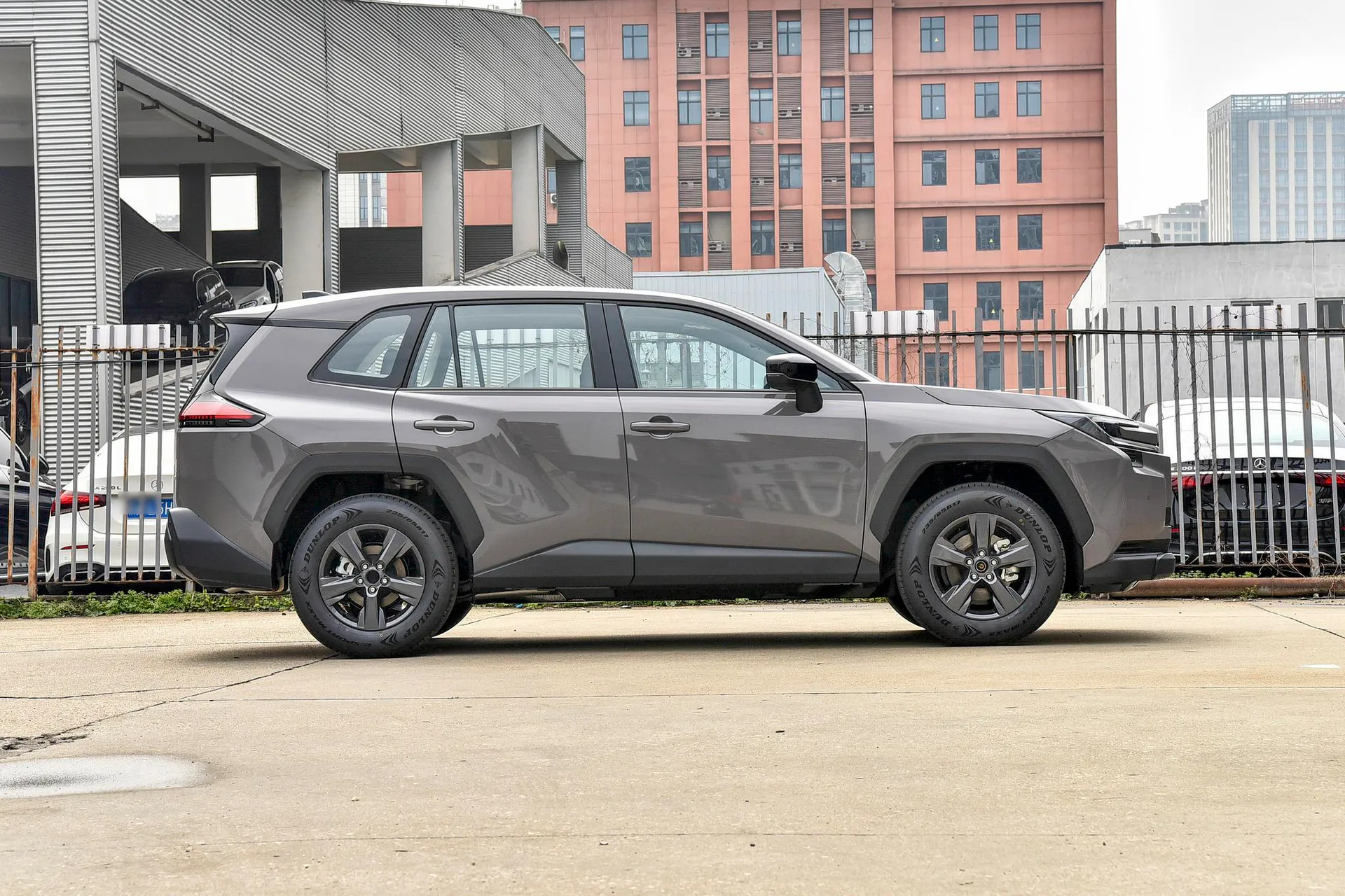  RAV4 Dual Engine 2.0L FWD Elite