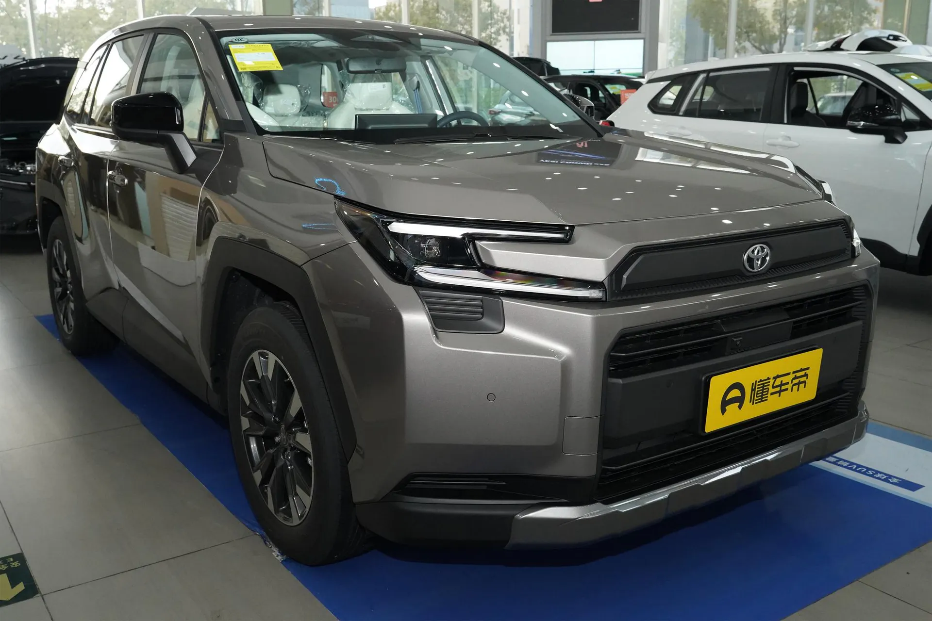  RAV4 Hybrid 2.0L FWD Luxury