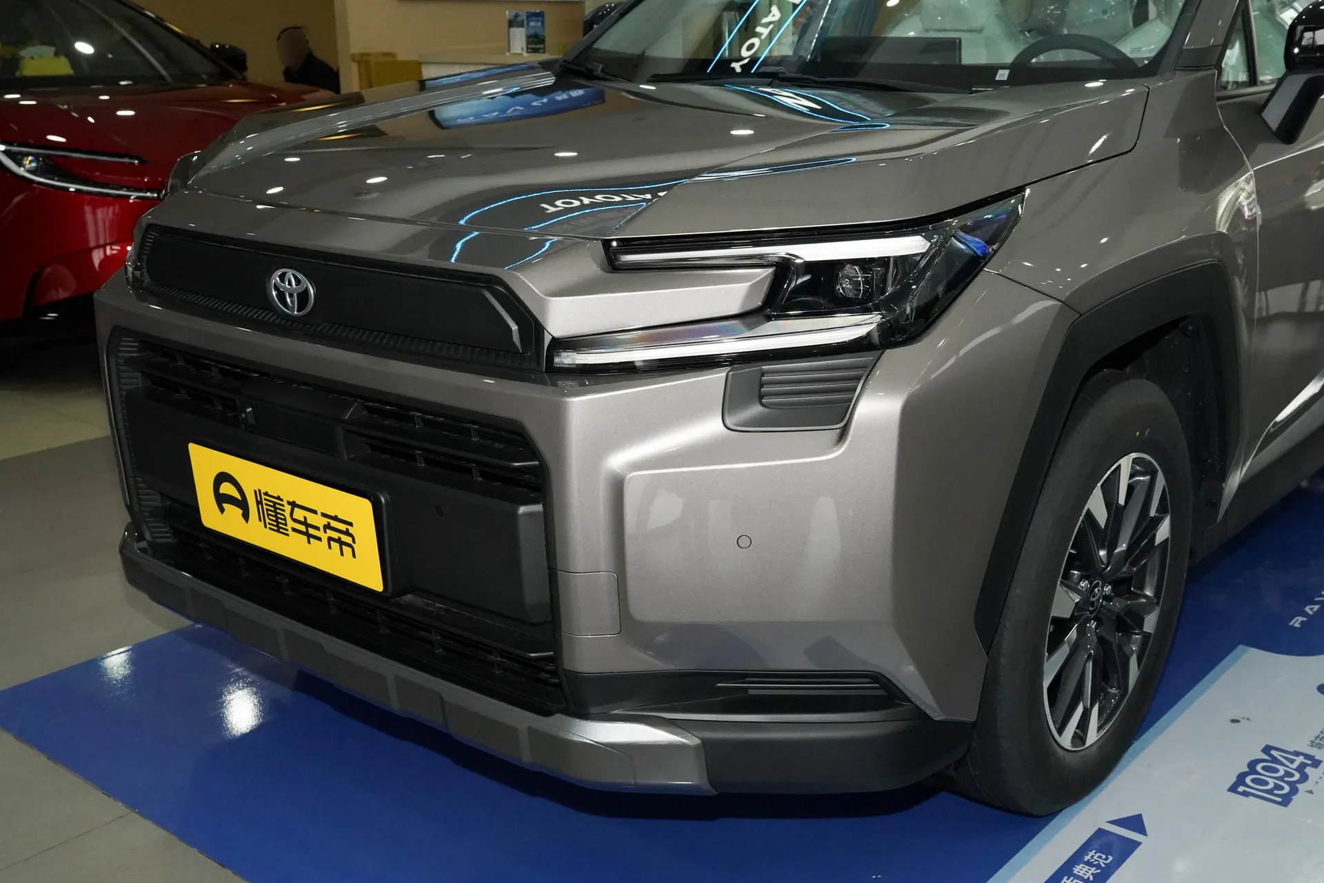  RAV4 Hybrid 2.0L FWD Luxury