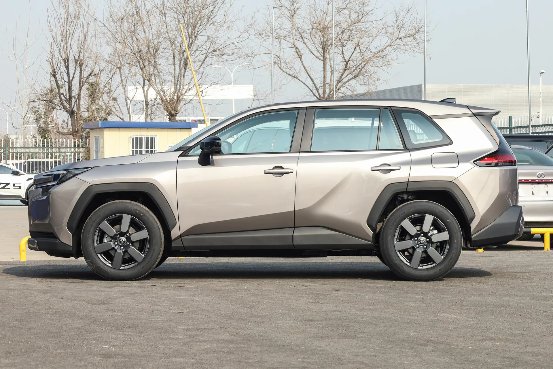  RAV4 Dual Engine 2.5L AWD Luxury
