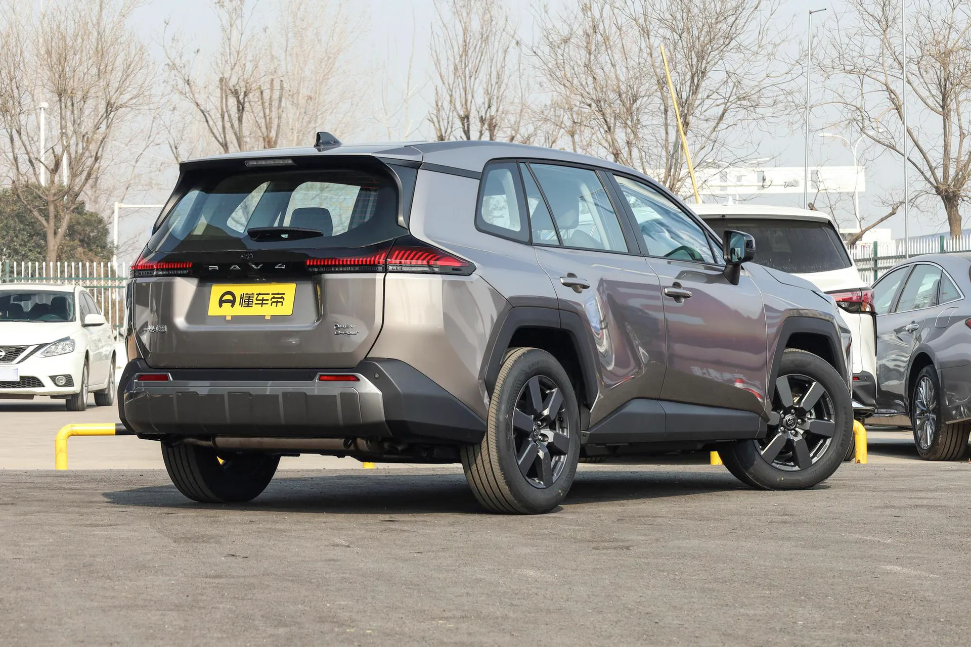  RAV4 Dual Engine 2.5L AWD Luxury
