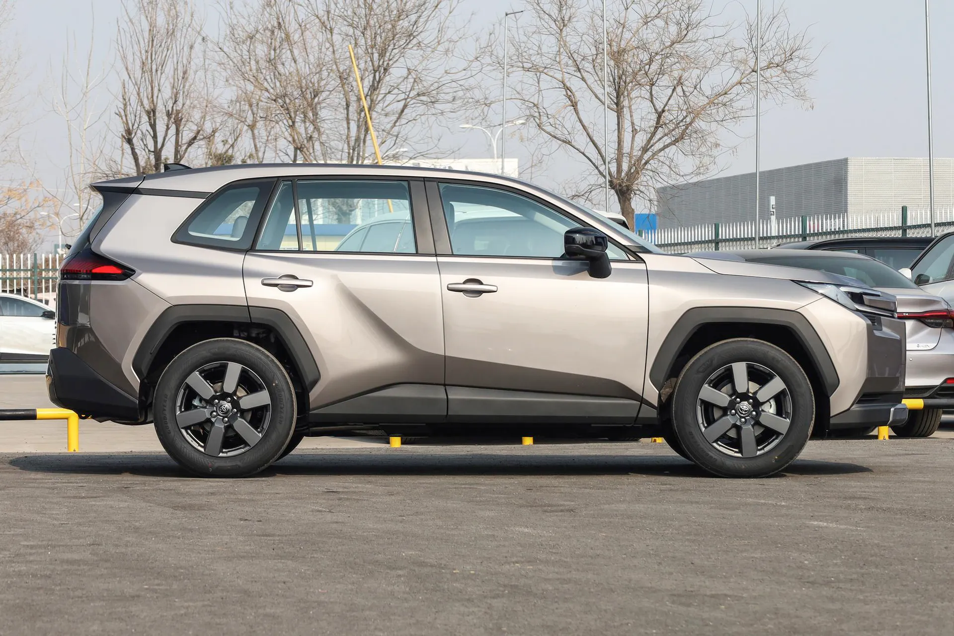  RAV4 Dual Engine 2.5L AWD Luxury