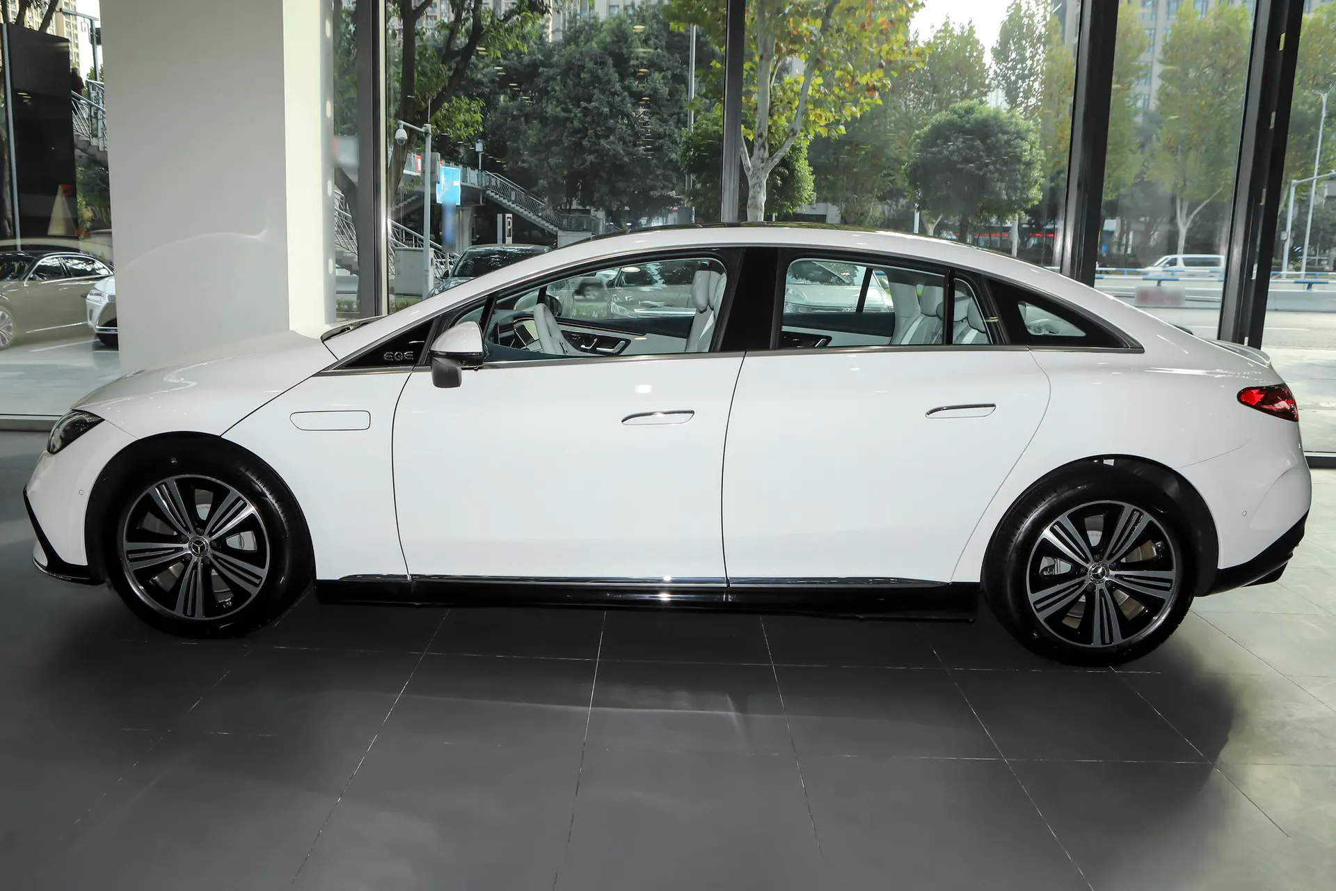  EQE 500 4MATIC Luxury