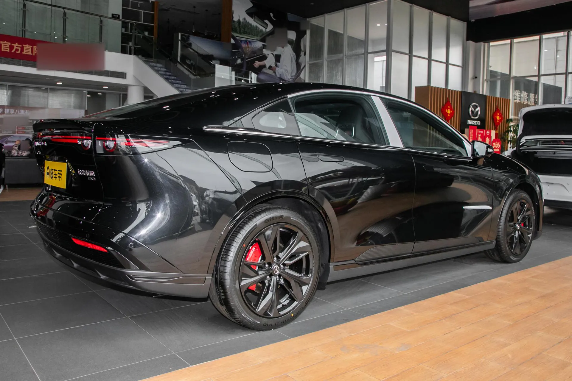  EZ-6 Pure EV 600 Pro Sport