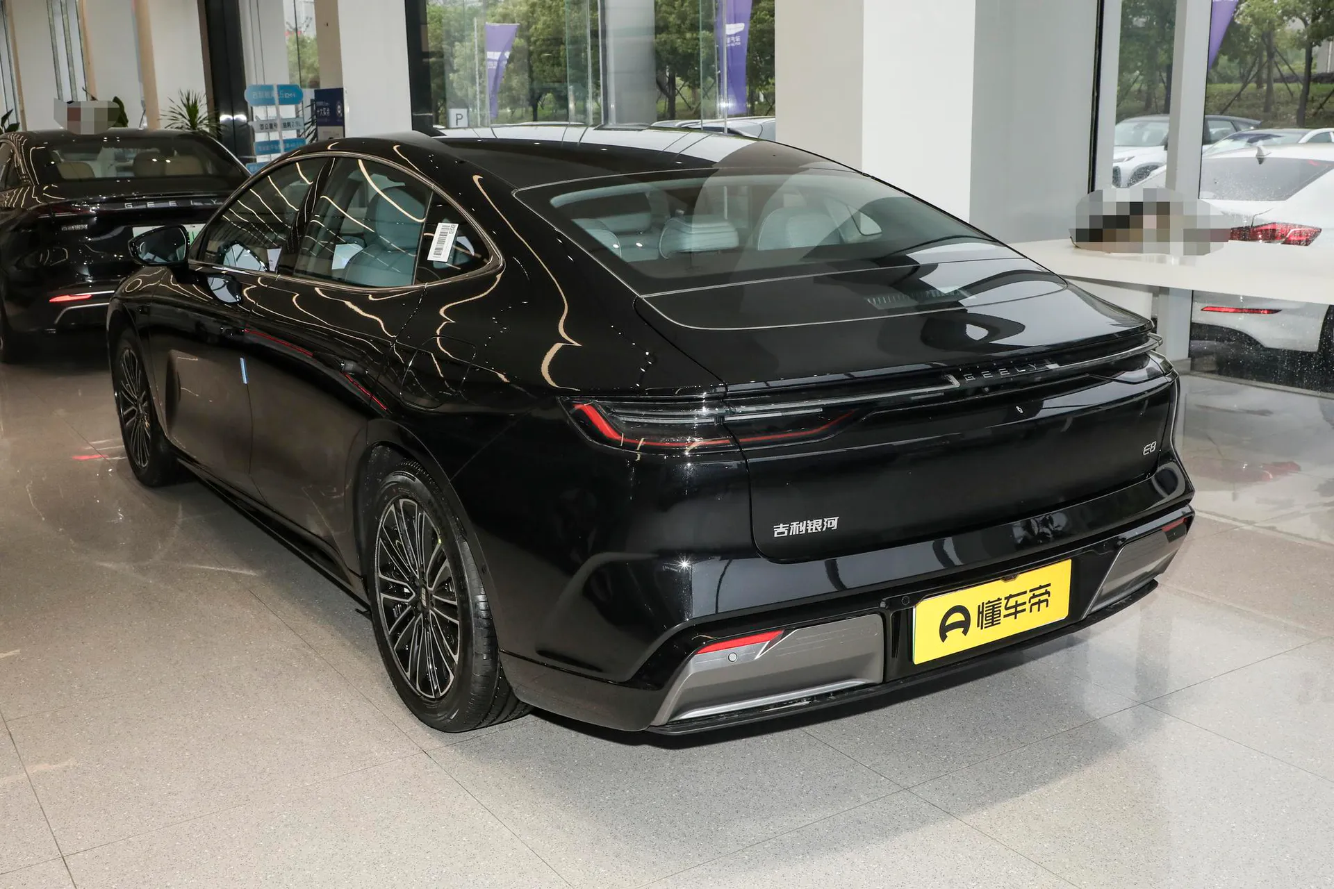  E8 575km Departure
