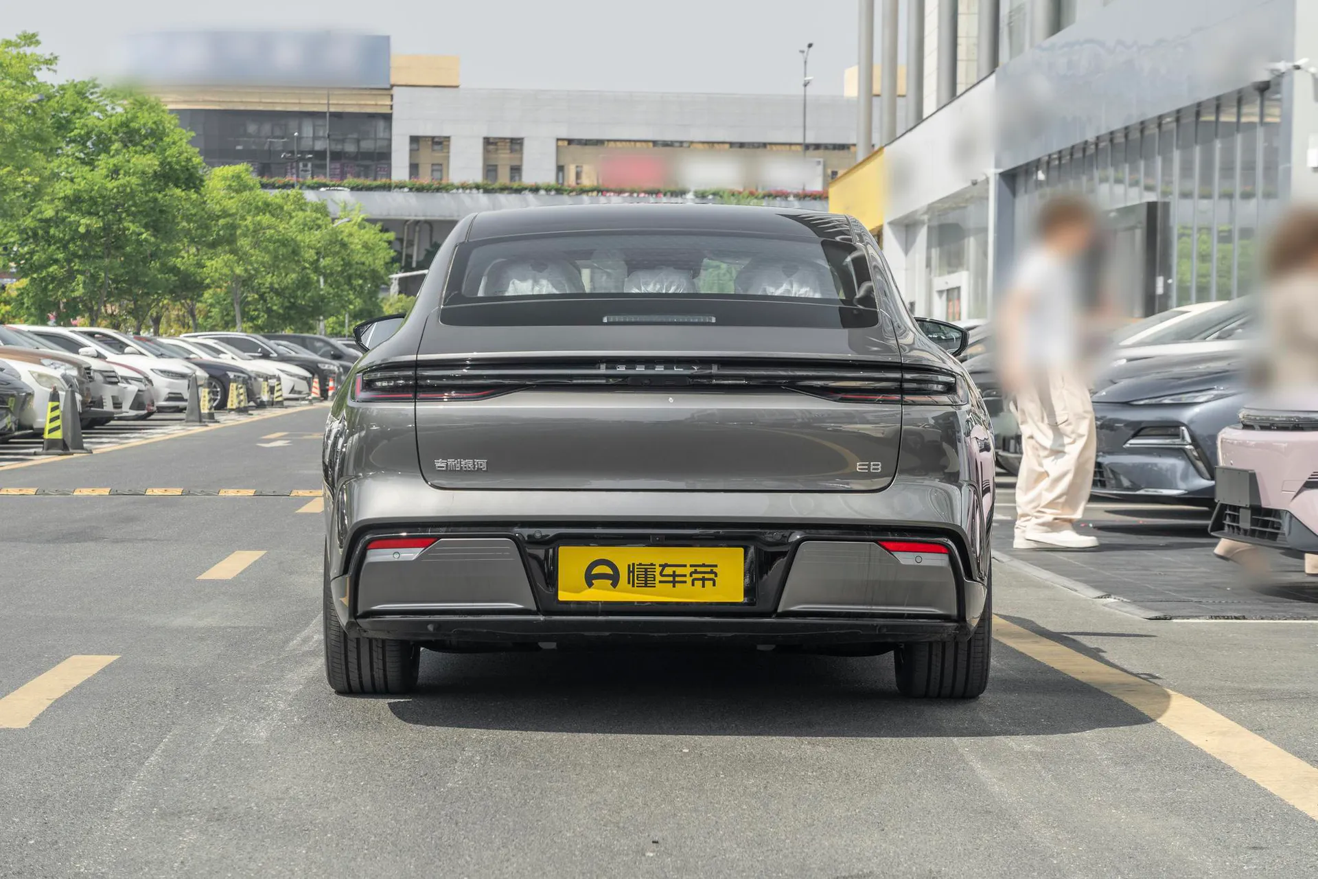  E8 575km Departure