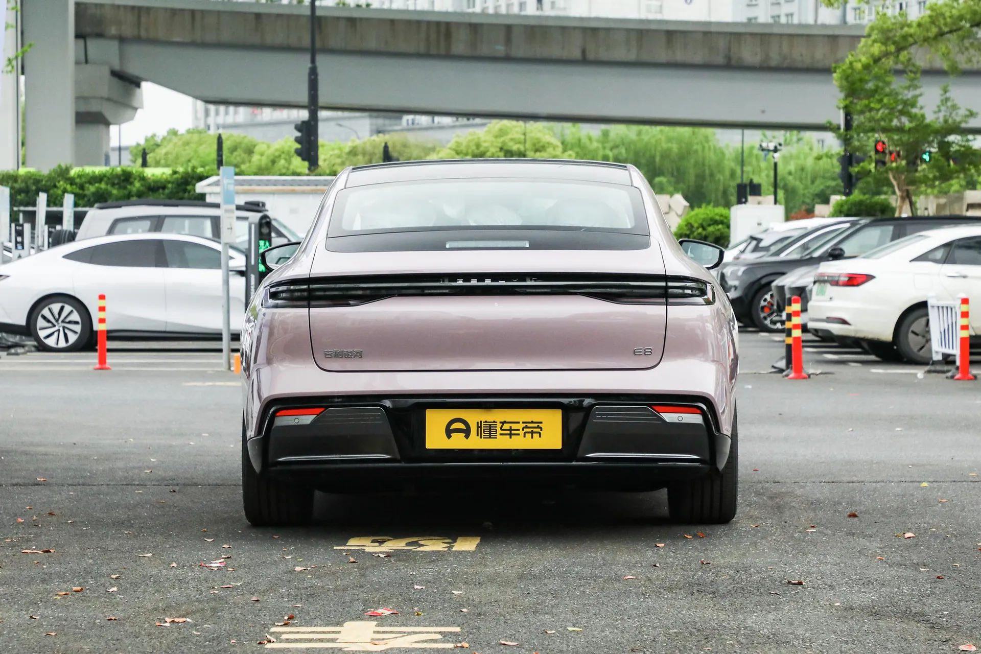  E8 575km Departure