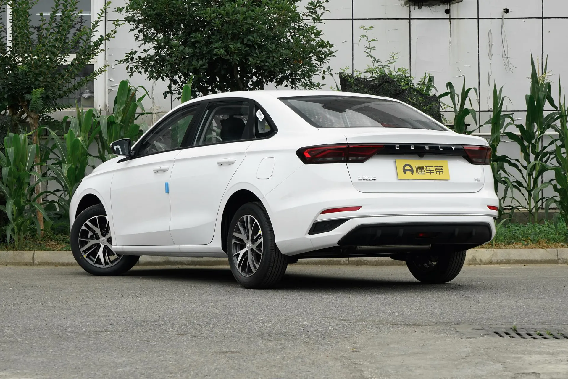  Emgrand Upward 1.5L CVT Comfort