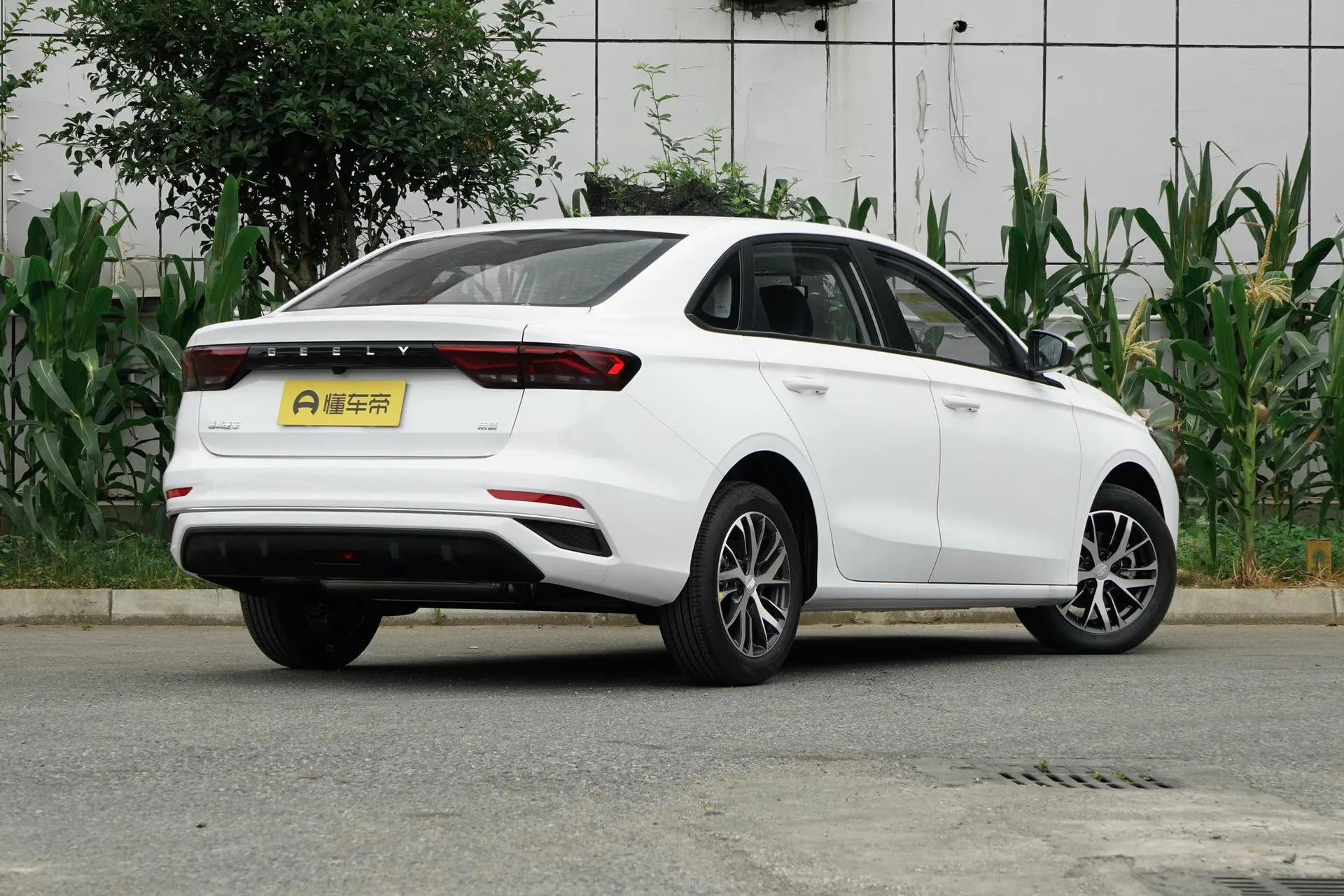  Emgrand Upward 1.5L CVT Comfort