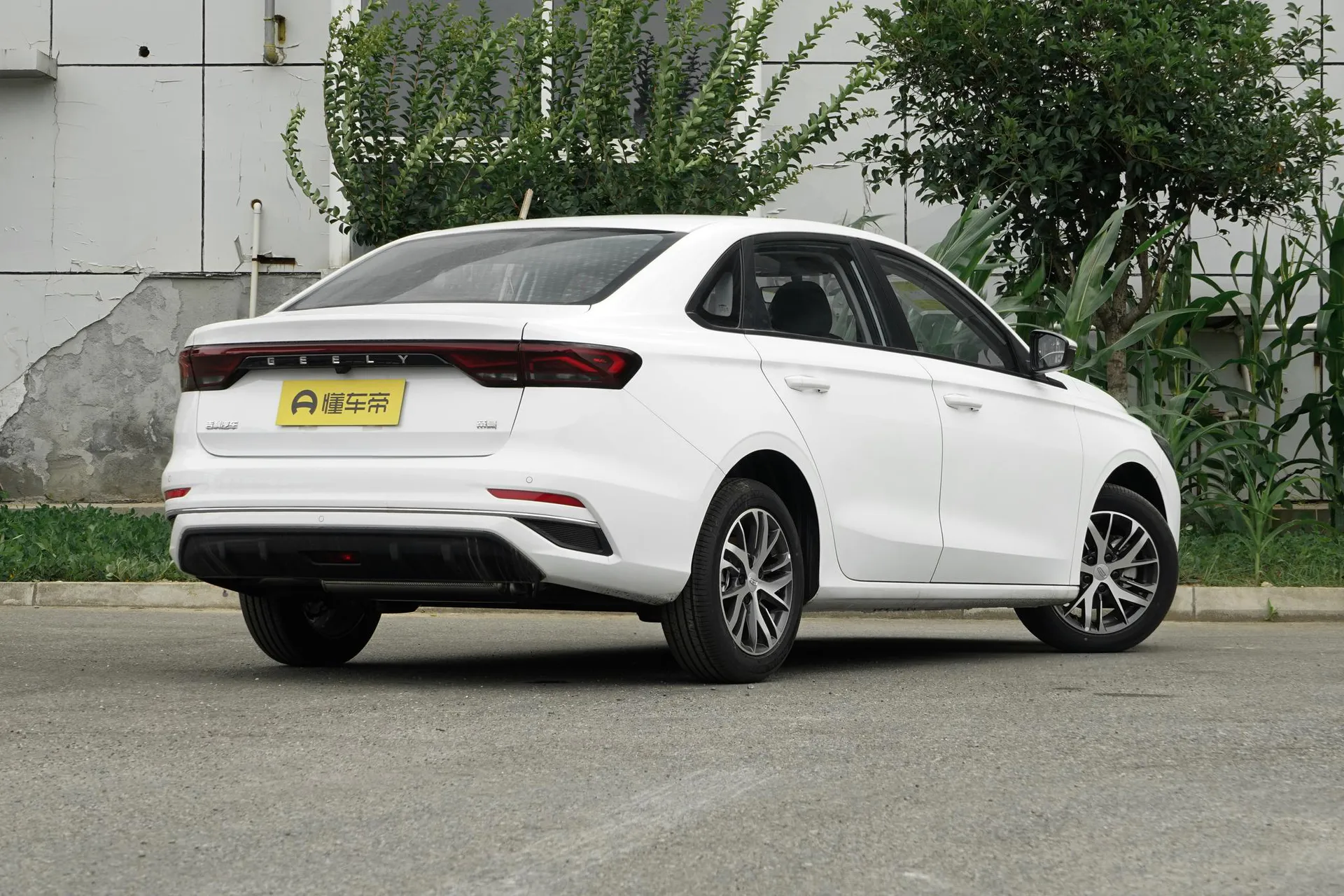  Emgrand Upward 1.5L CVT Luxury