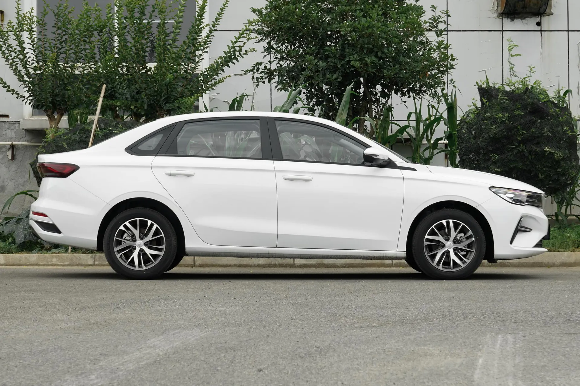  Emgrand Upward 1.5L CVT Luxury