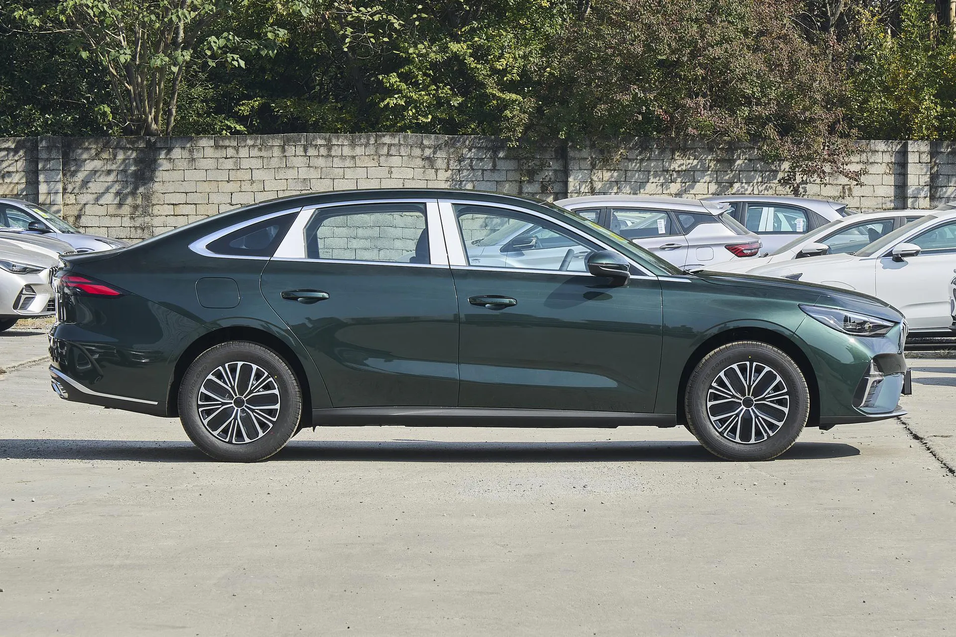  Emgrand 5th Generation 1.5L CVT Luxury