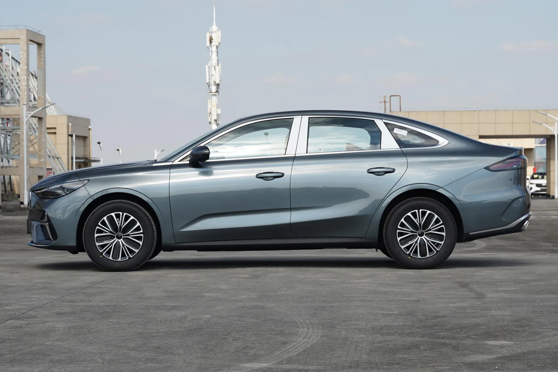  Emgrand 5th Generation 1.5L CVT Luxury