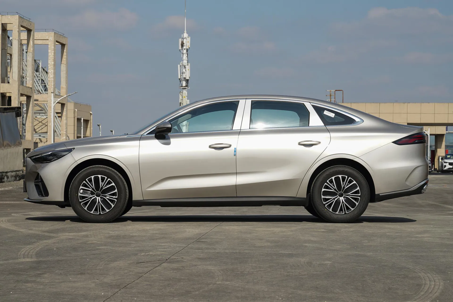  Emgrand 5th Generation 1.5L CVT Luxury