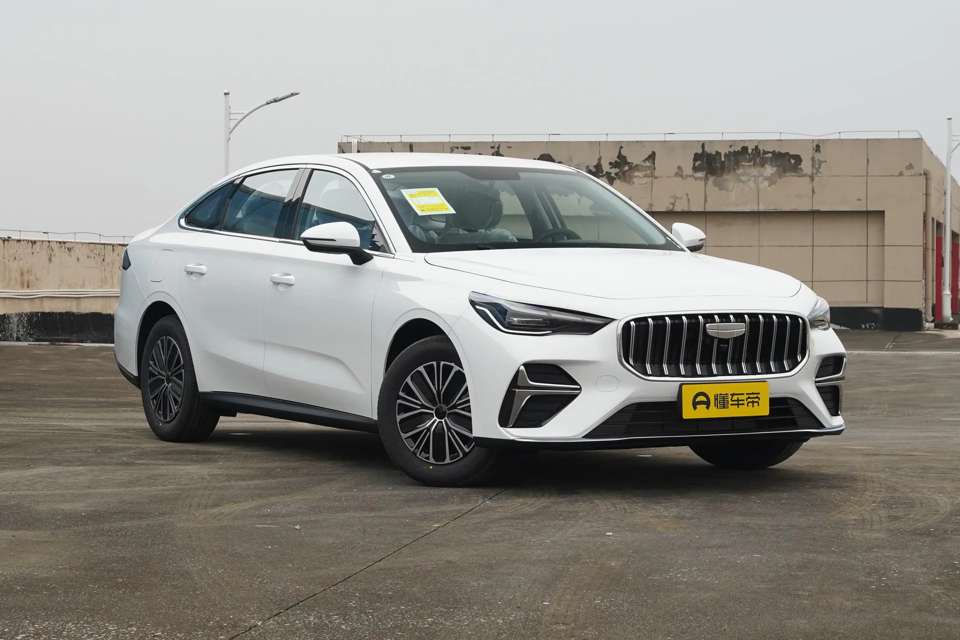  Emgrand 5th Generation 1.5L CVT Luxury
