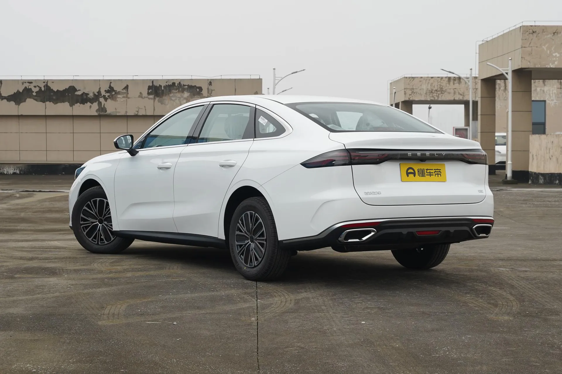  Emgrand 5th Generation 1.5L CVT Luxury