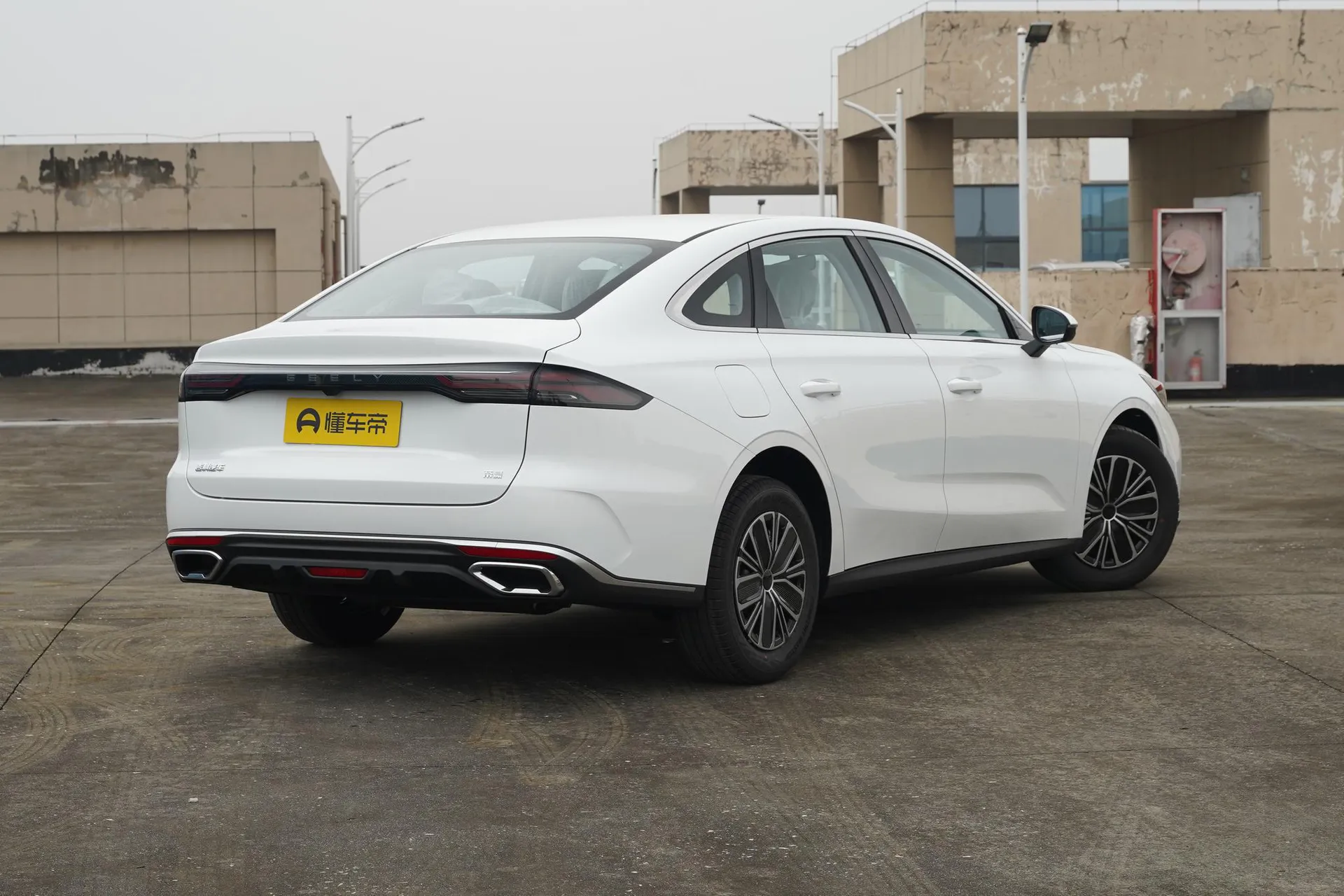  Emgrand 5th Generation 1.5L CVT Luxury