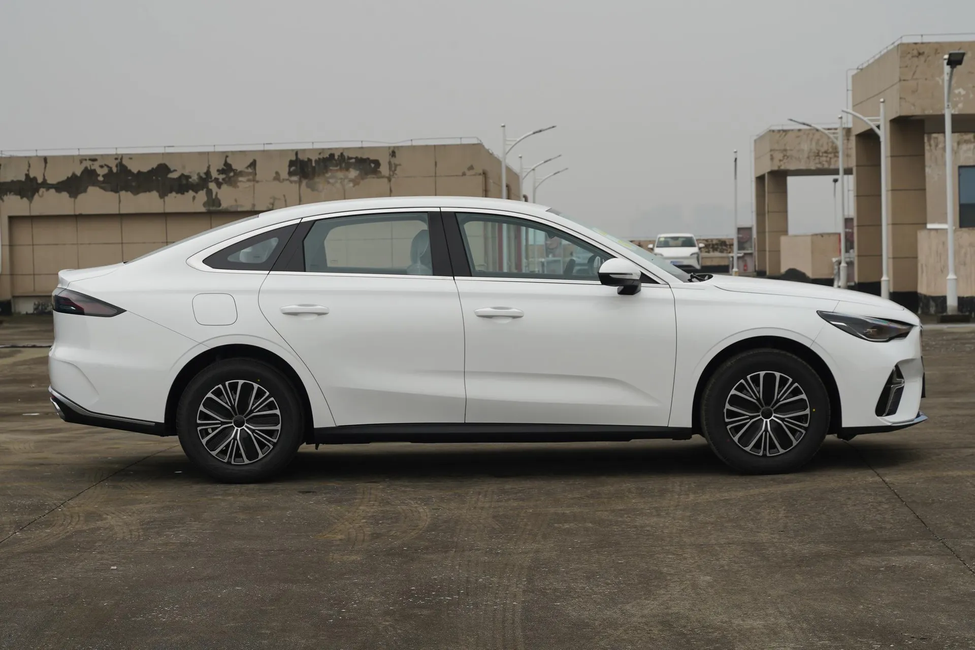  Emgrand 5th Generation 1.5L CVT Luxury