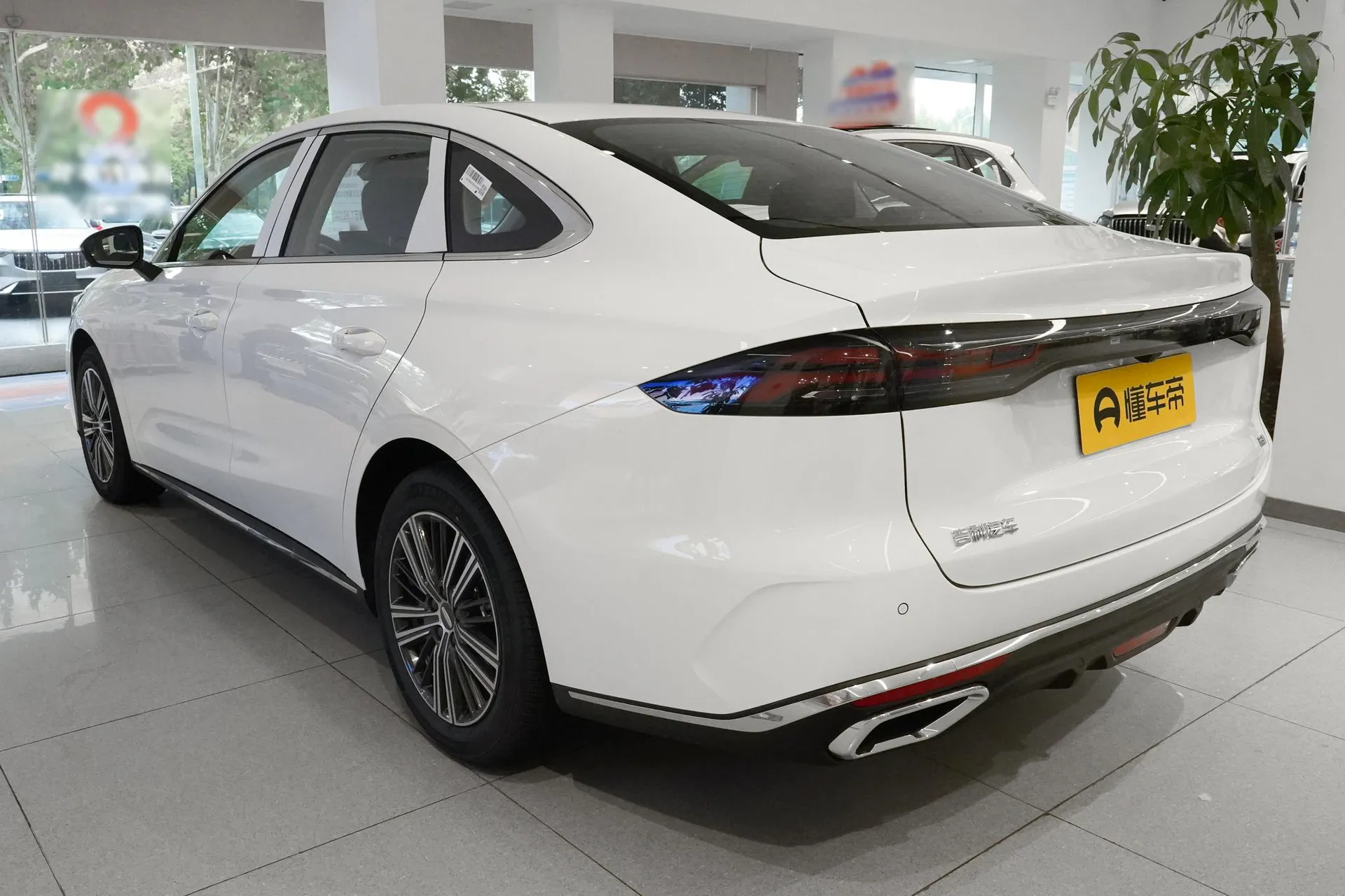  Emgrand 5th Generation 1.5L CVT Premium