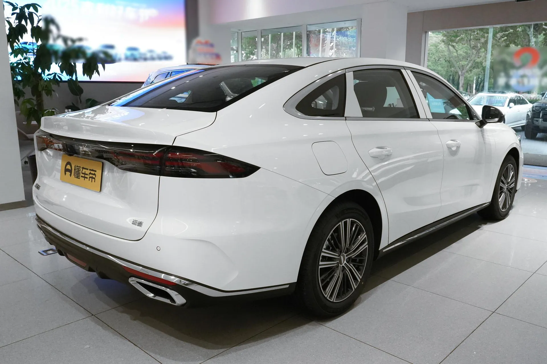  Emgrand 5th Generation 1.5L CVT Premium