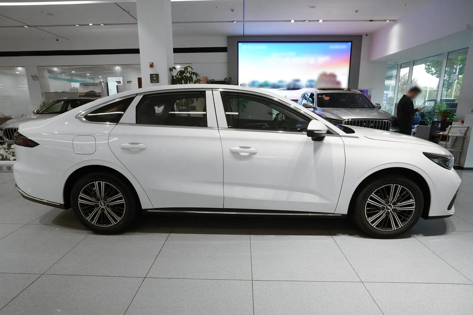  Emgrand 5th Generation 1.5L CVT Premium