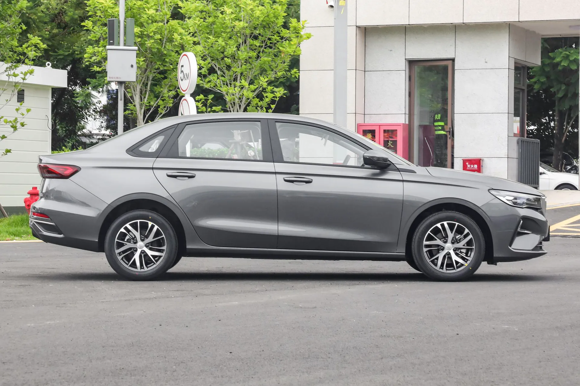  Emgrand 4 Million Commemorative 1.5L