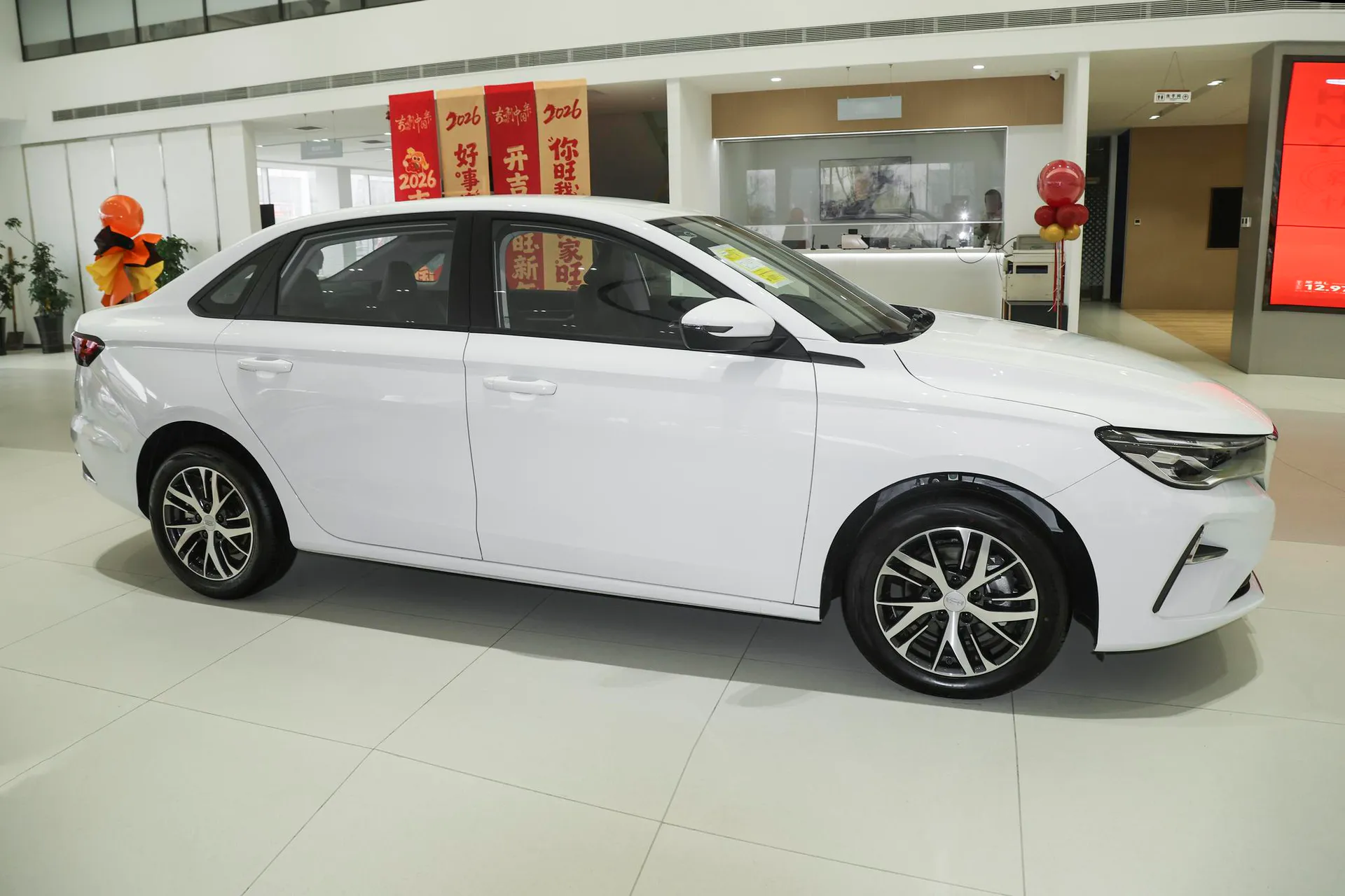  Emgrand 4 Million Commemorative 1.5L CVT Starlight