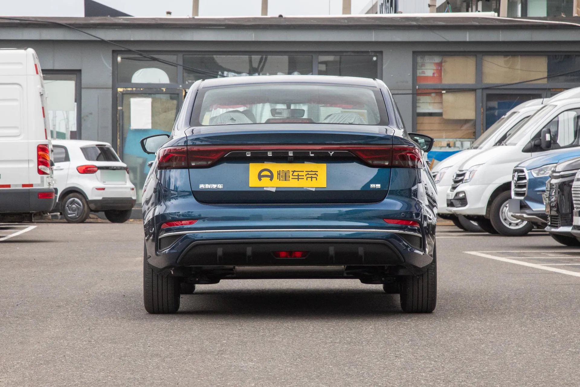  Emgrand 4 Million Commemorative 1.5L CVT Transcend
