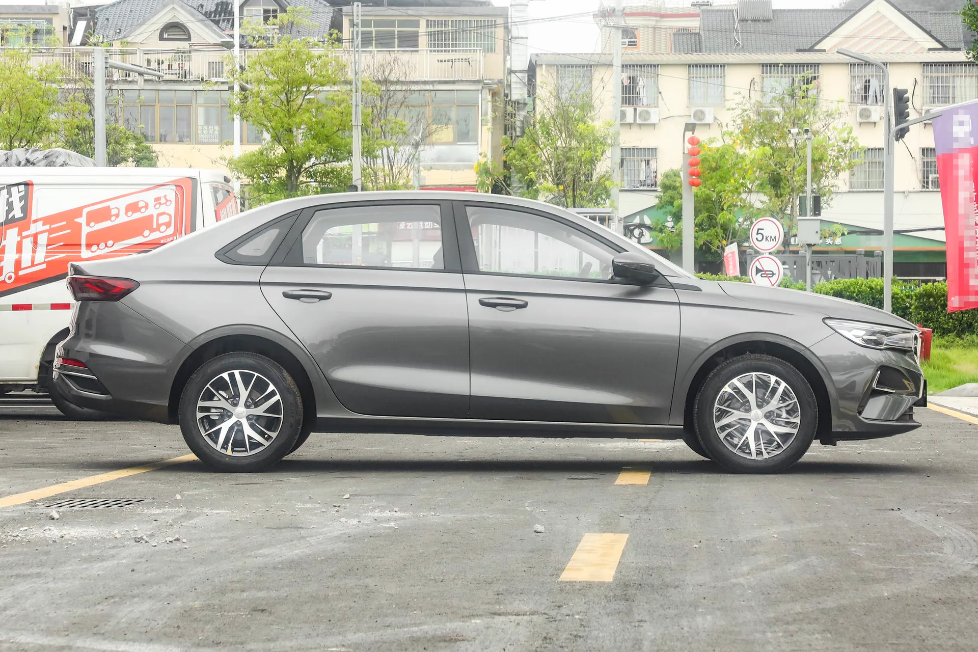  Emgrand 4 Million Commemorative 1.5L CVT Transcend