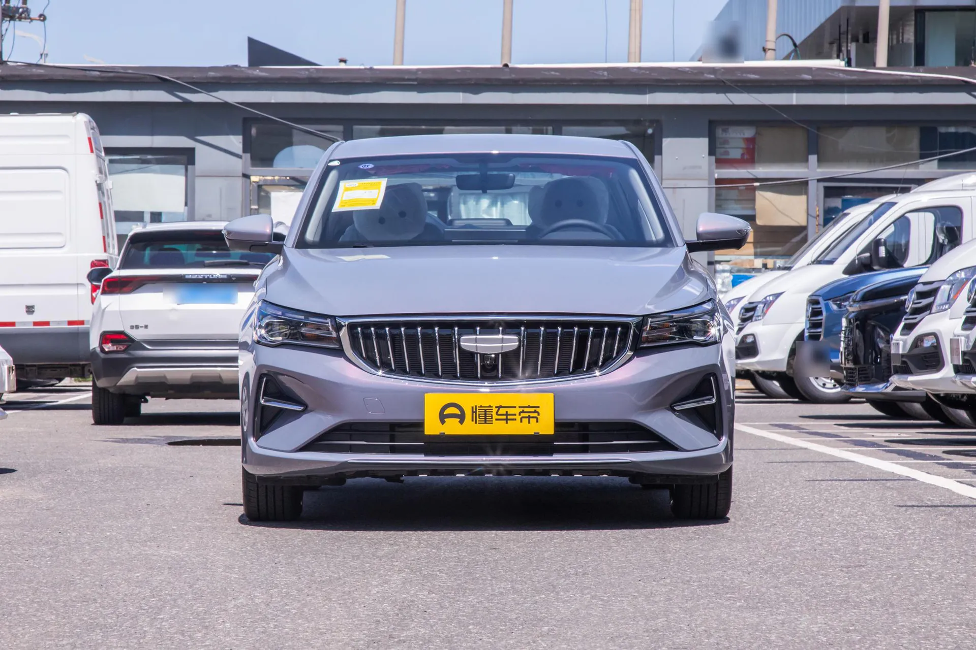  Emgrand 4 Million Commemorative 1.5L CVT Transcend