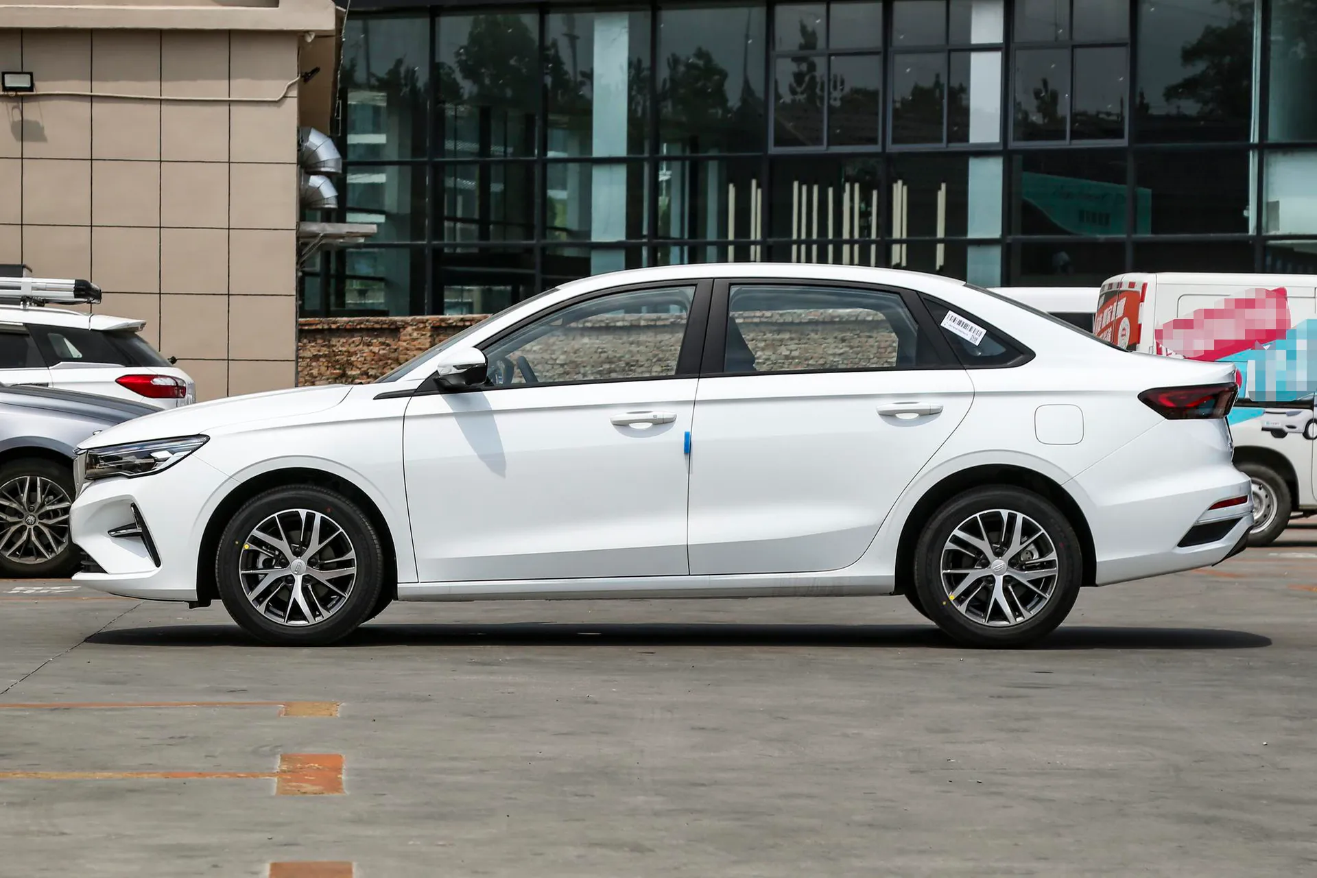  Emgrand 4 Million Commemorative 1.5L CVT Transcend