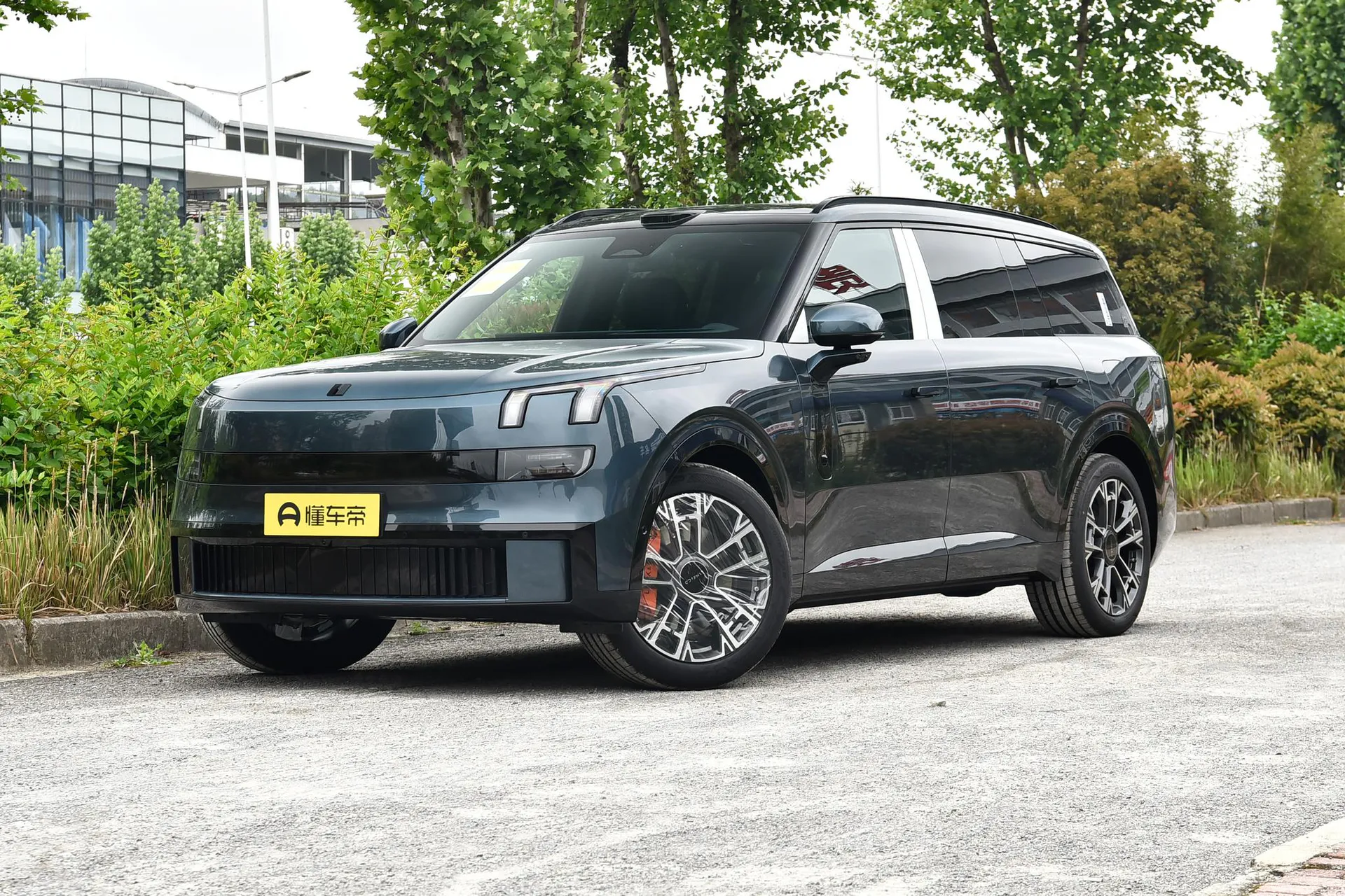  900 1.5T Ultra 6-Seater