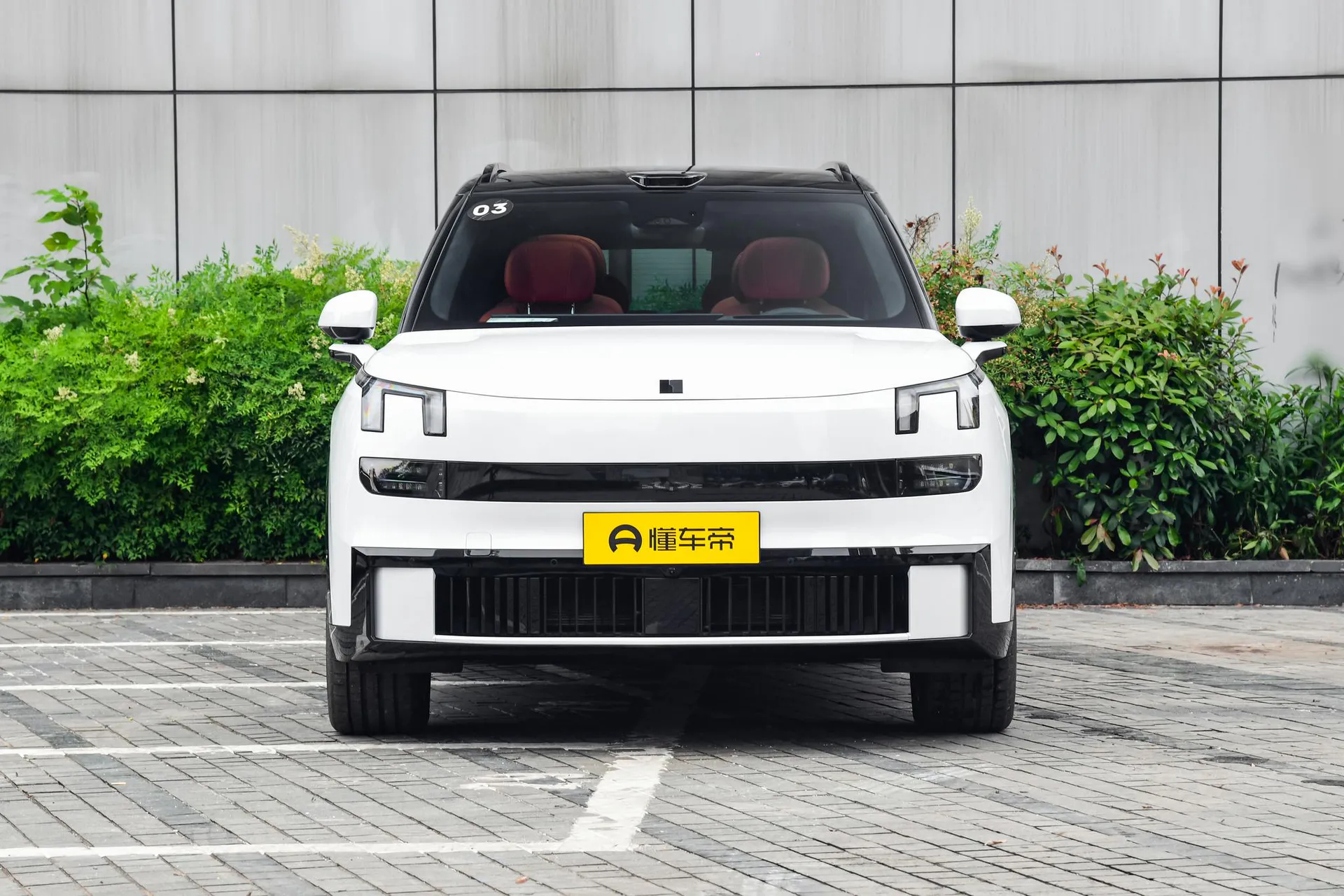  900 2.0T Explorer 6-Seater