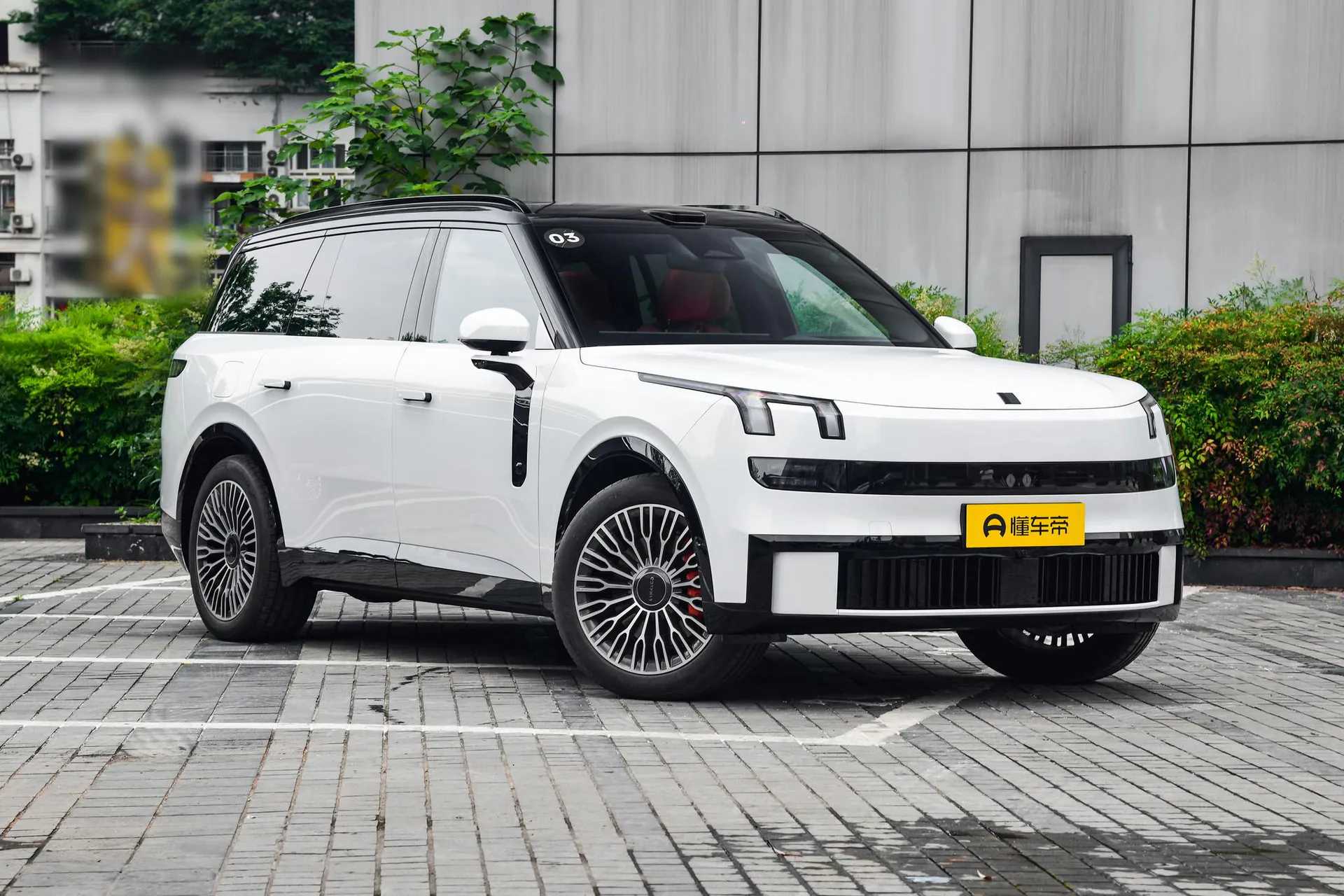  900 2.0T Explorer 6-Seater