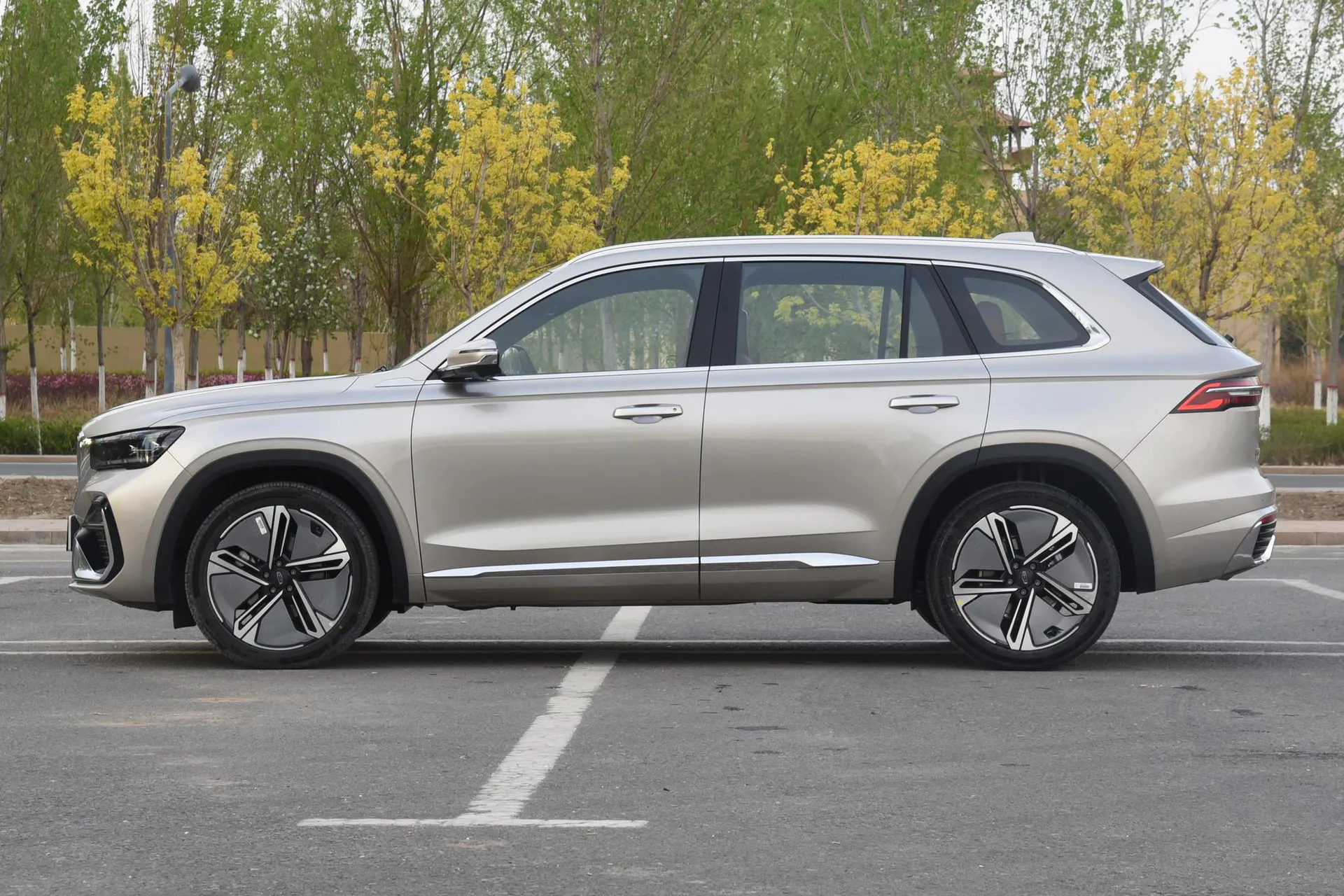  Xingyue L i-HEV Smart Hybrid 1.5T Xinghan