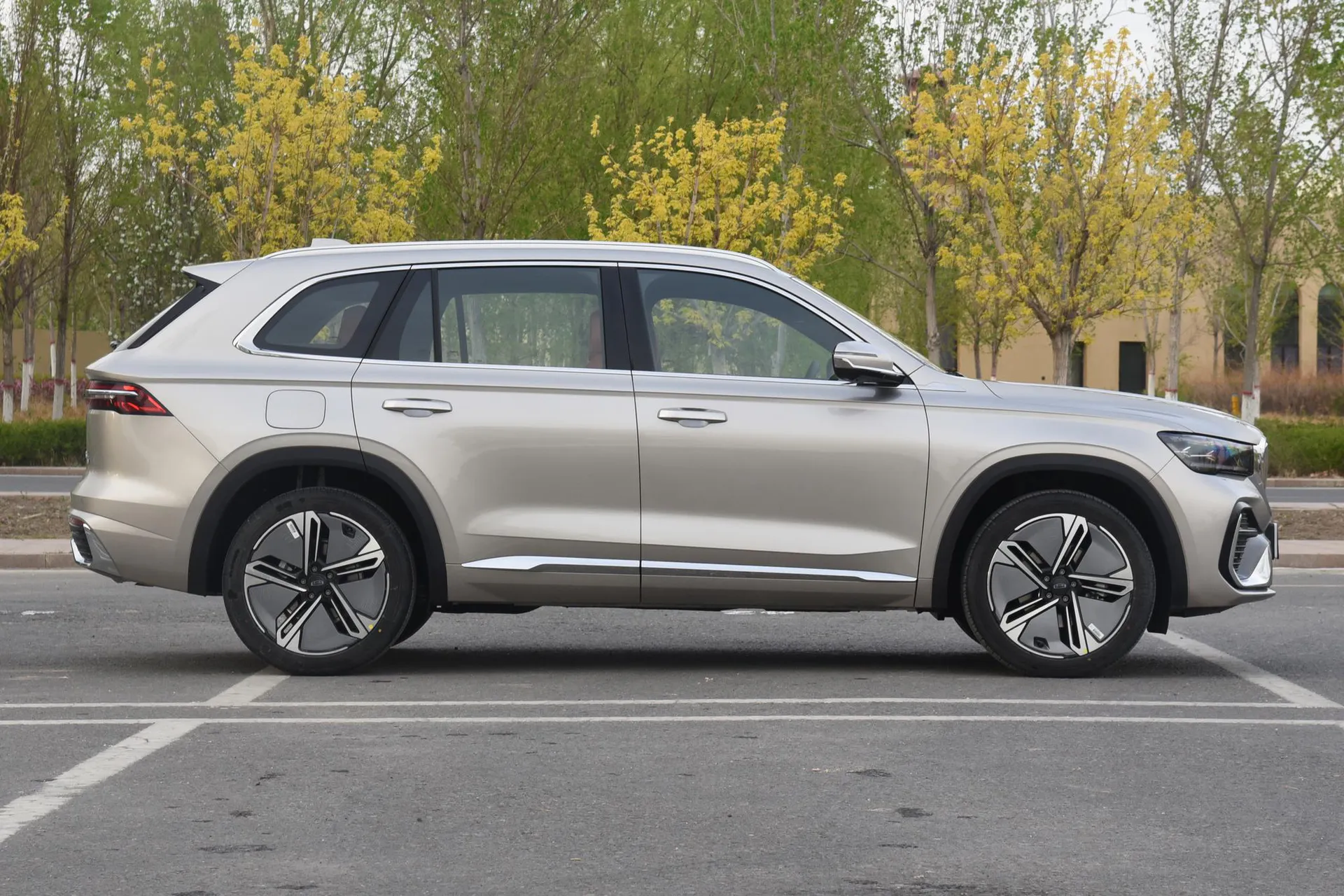  Xingyue L i-HEV Smart Hybrid 1.5T Xinghan