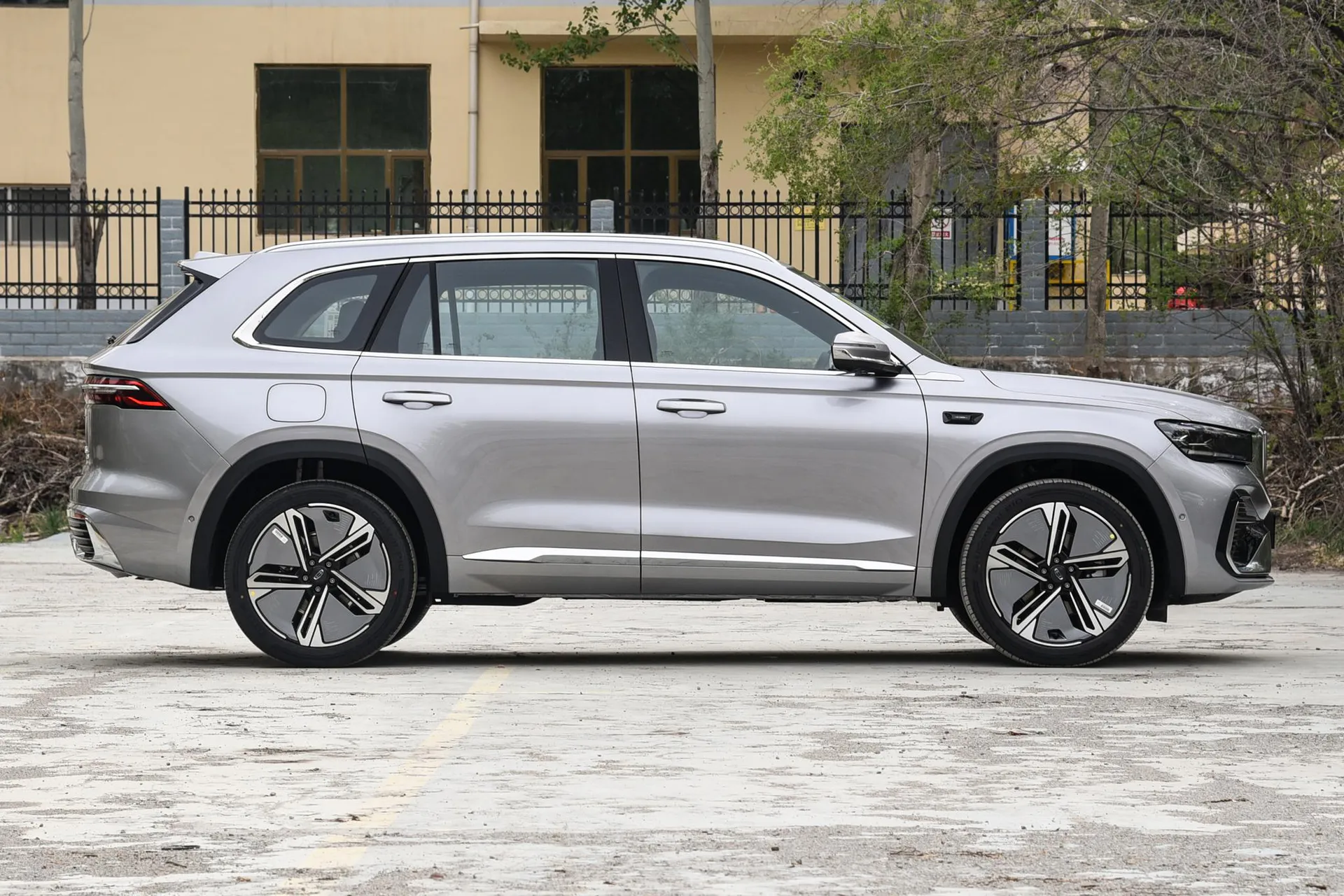  Xingyue L i-HEV Smart Hybrid 1.5T Wangshu