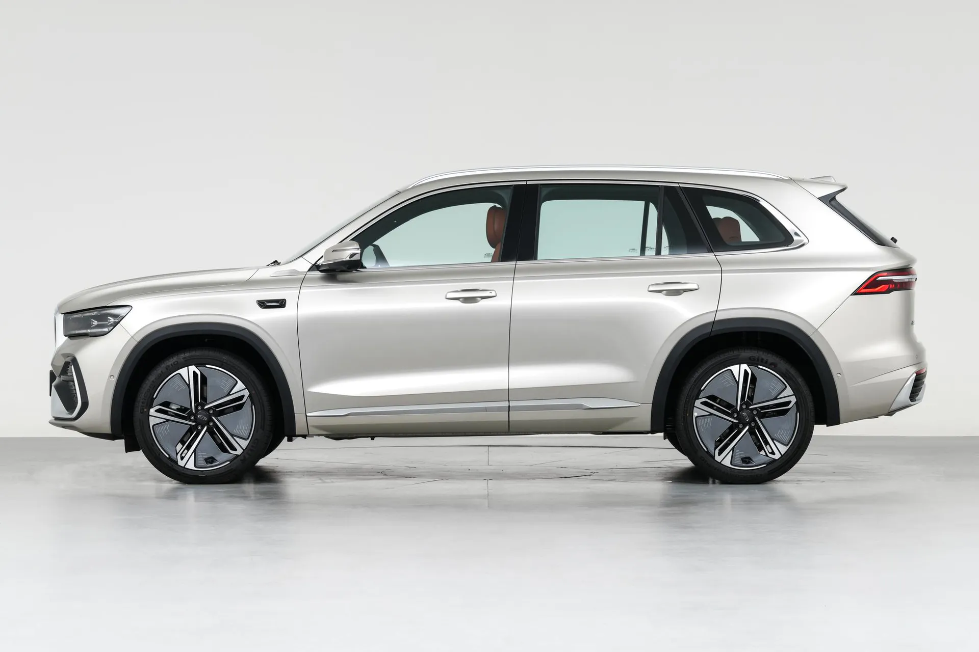  Xingyue L i-HEV Smart Hybrid 1.5T Wangshu