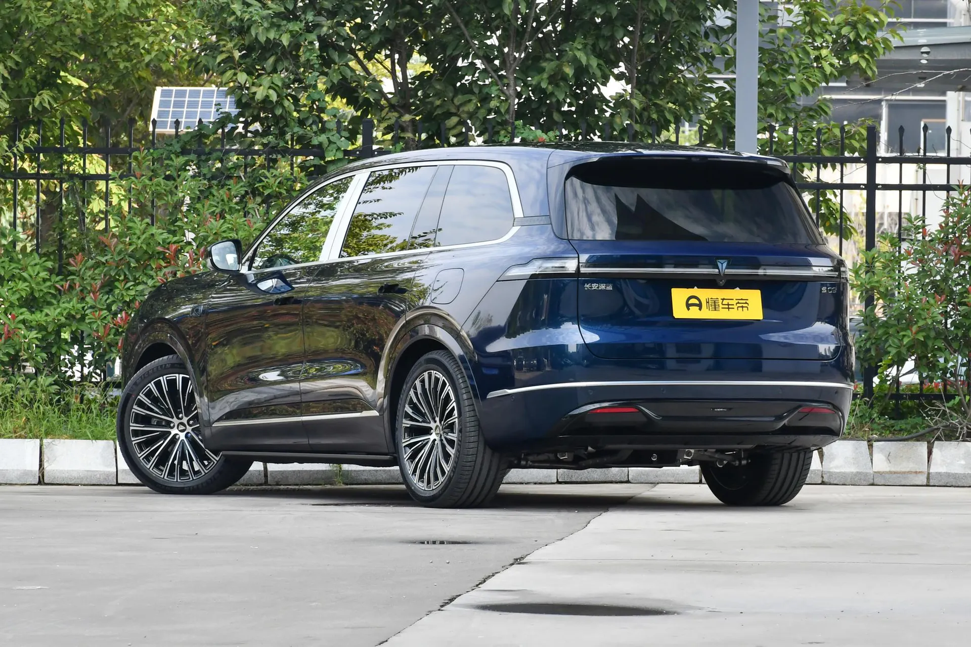  S09 AWD Ultra+ Ultra Long Range Bespoke