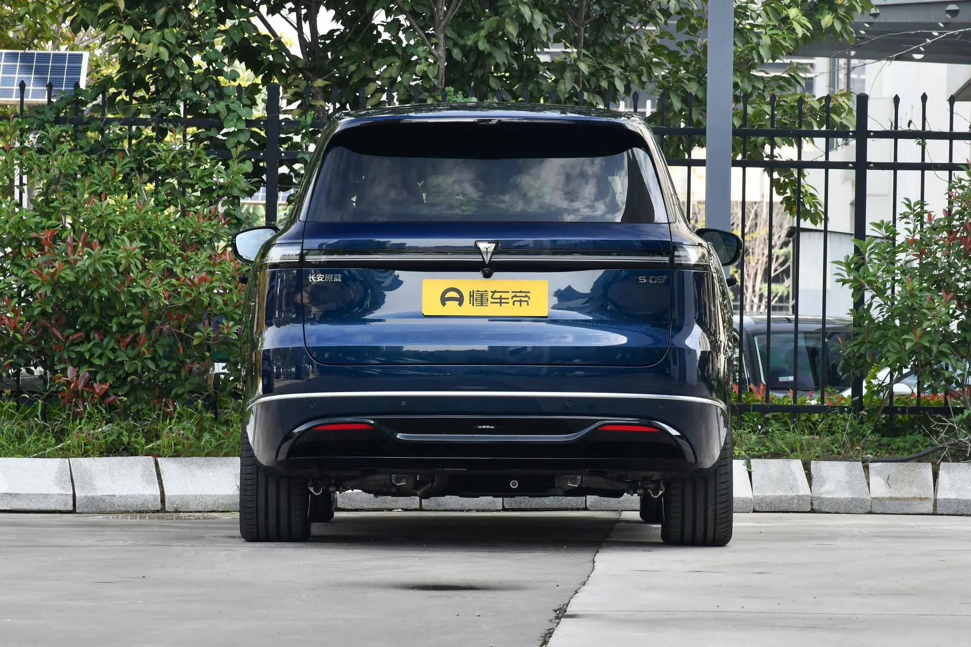  S09 AWD Ultra+ Ultra Long Range Bespoke